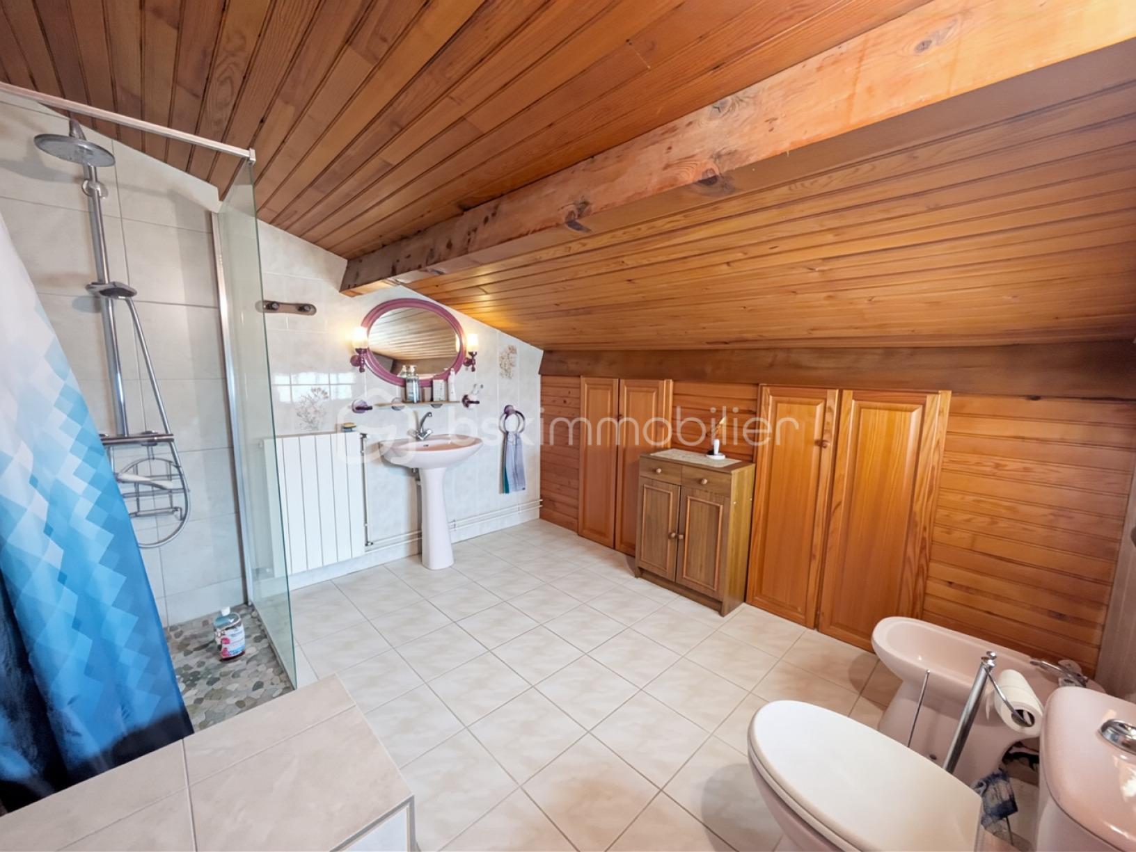 Maison d architecte de 300 m² - 14sdb.jpg