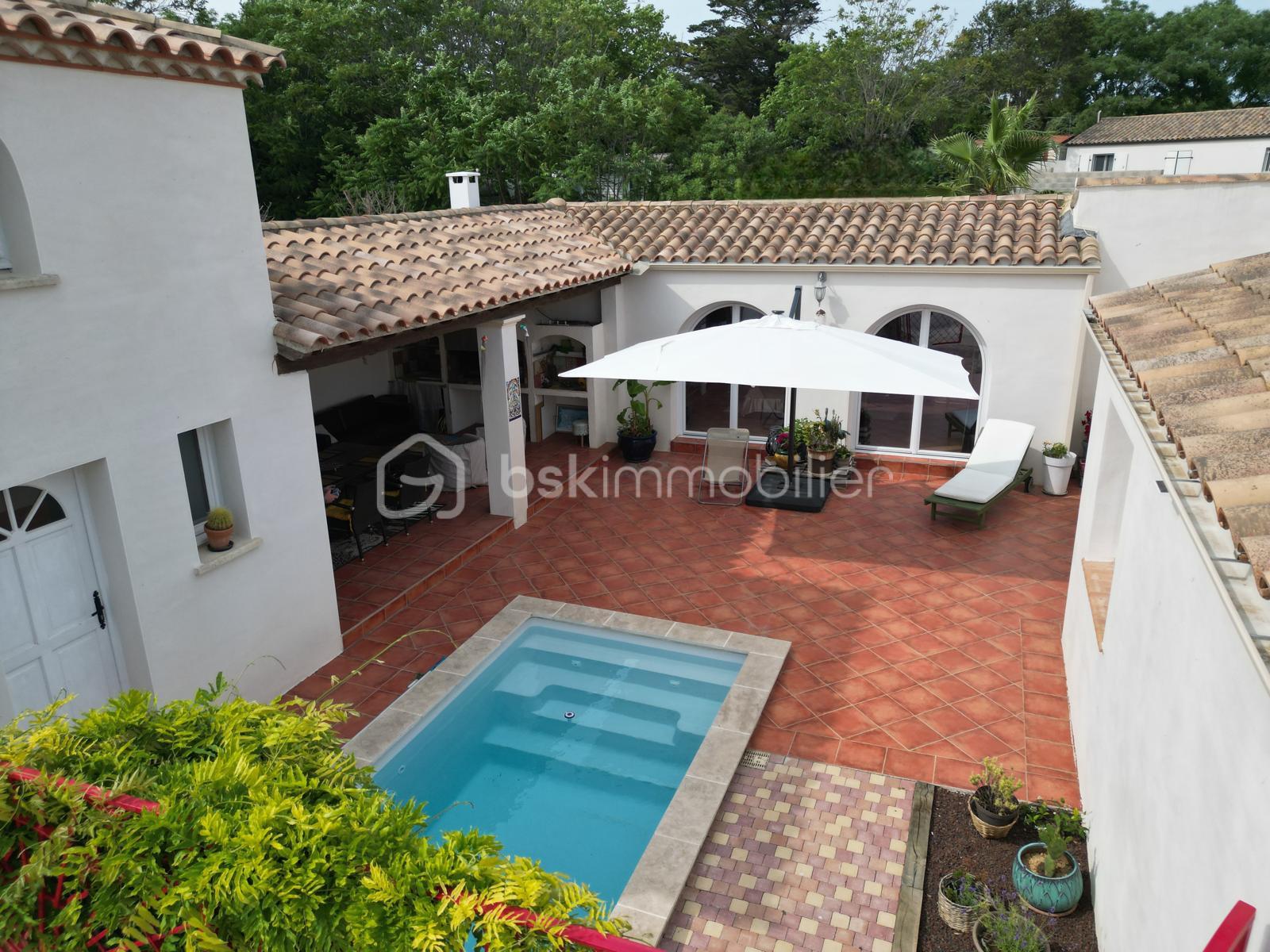 Maison contemporaine de 200 m² - IMG-20250611-WA0019-2.jpg