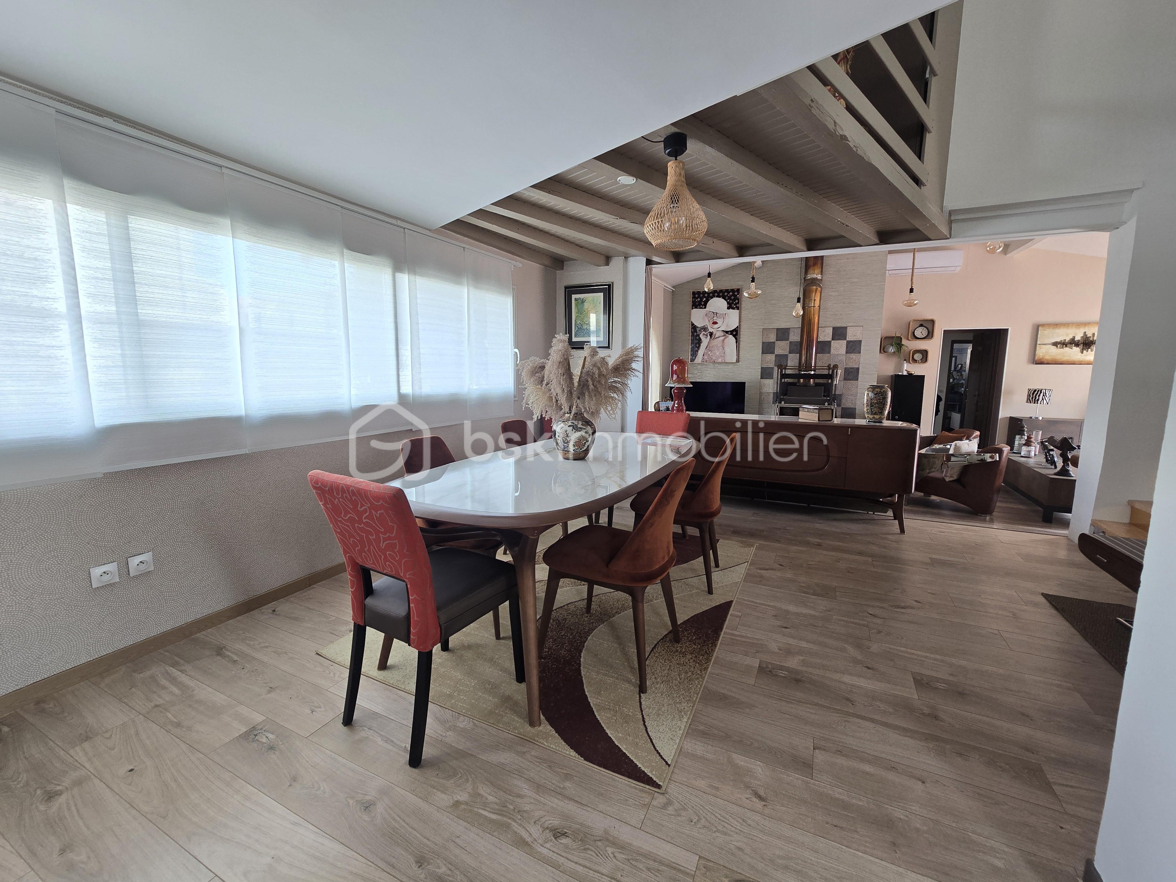 Maison contemporaine de 200 m² - 20250605_170351.jpg