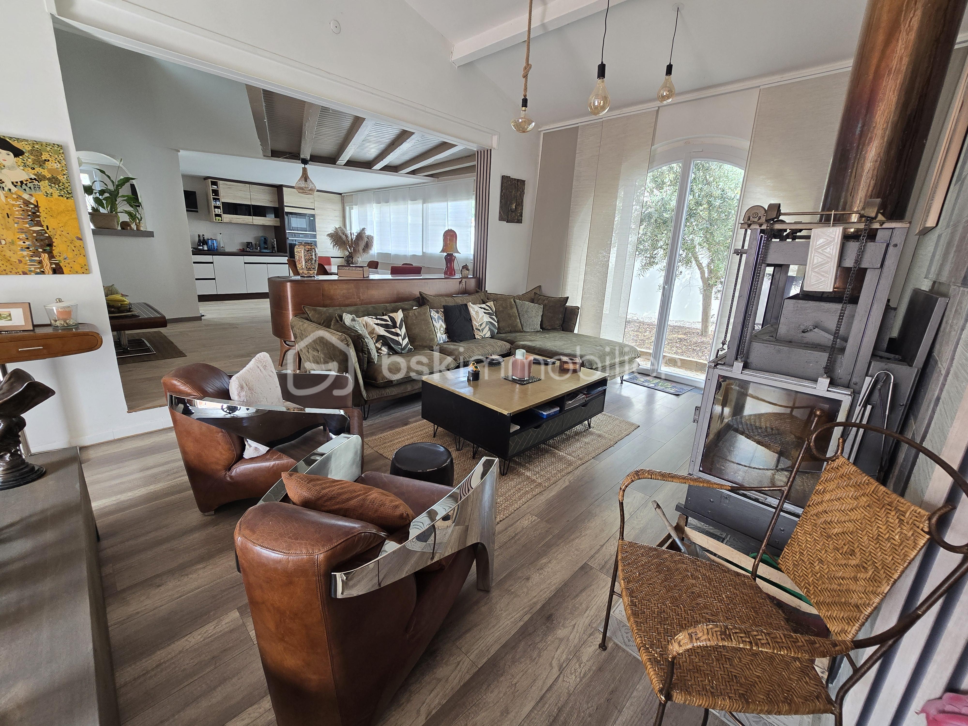 Maison contemporaine de 200 m² - 20250605_170435.jpg