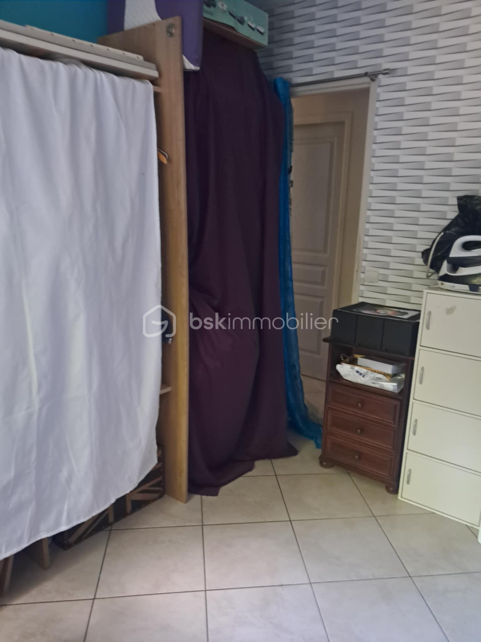 Maison traditionnelle de 119 m² - att.XaDc1QGyikbSxdt707EvCciK6xdFHaDuziGNFxTTX-I.JPG