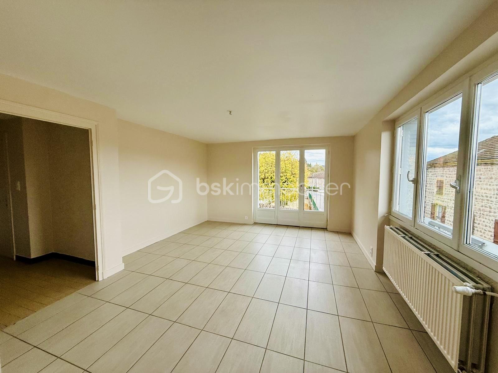 Immeuble de 245 m² - 2c784516-6fd6-46d2-b9d6-d9a47b662973.jpeg