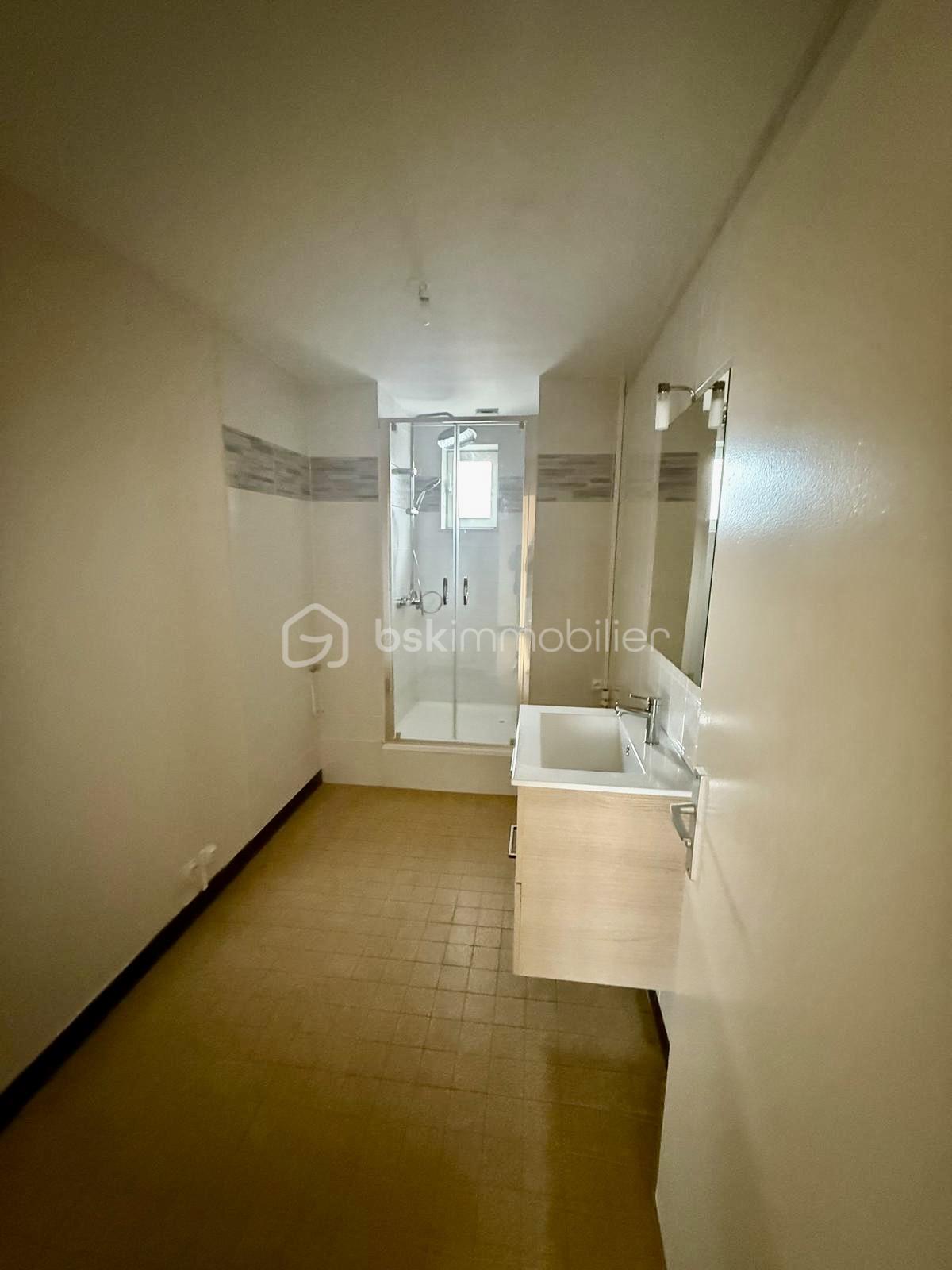 Immeuble de 245 m² - 4ae39fa8-ead2-4a26-af05-1eb20adb0305.jpeg