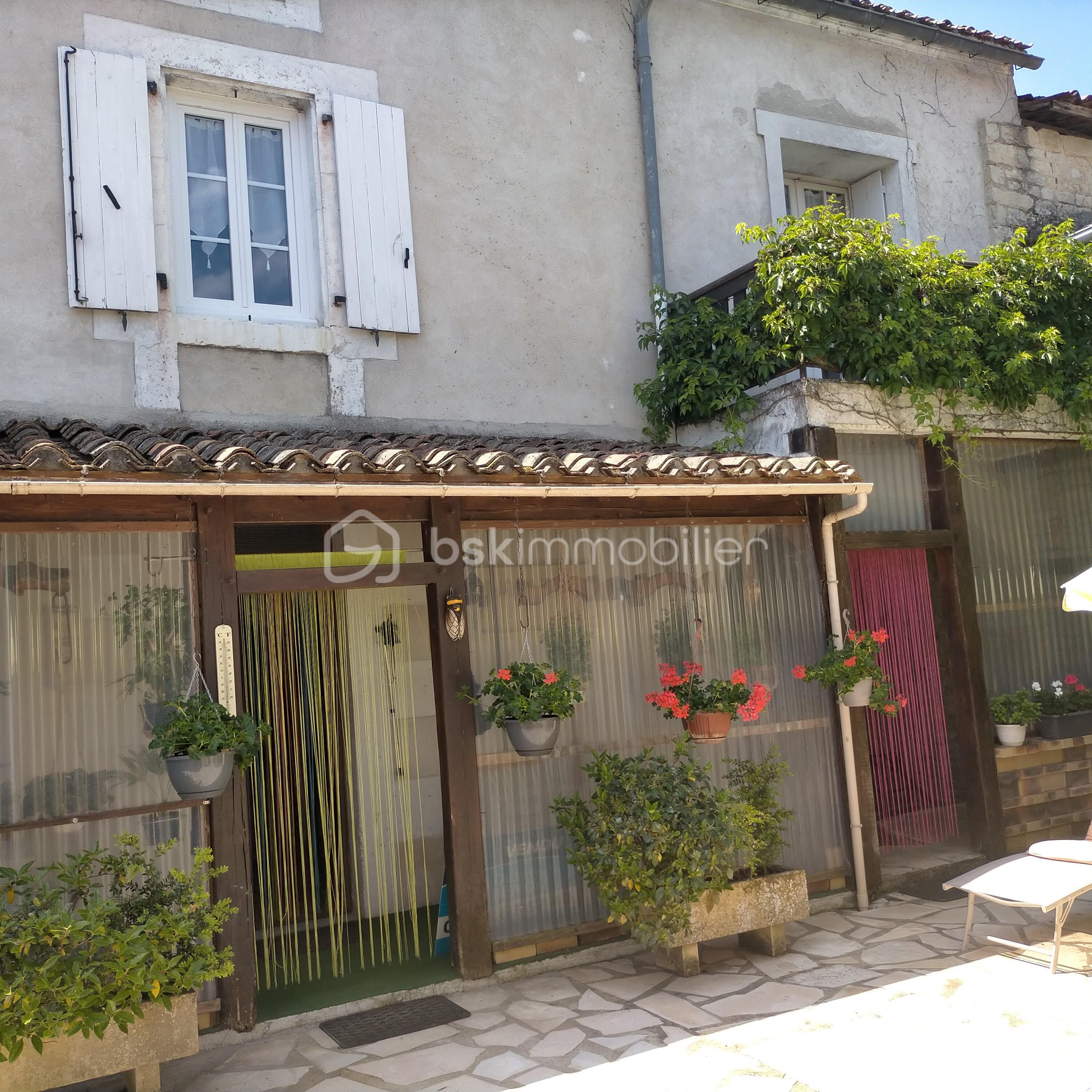 Maison de 125 m² - DERRIERE.jpg
