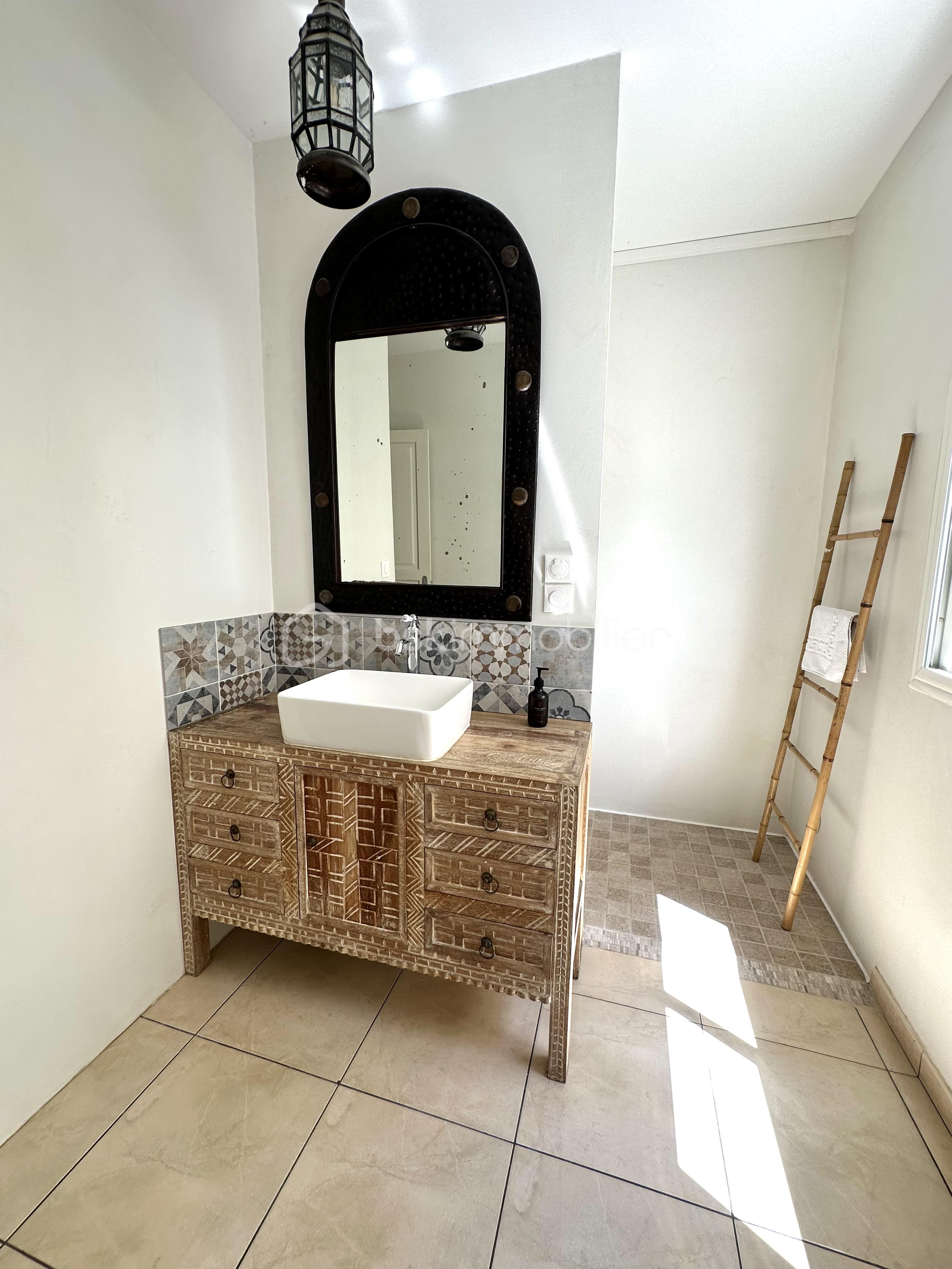 13 SALLE DE BAIN RDC OK.jpg
