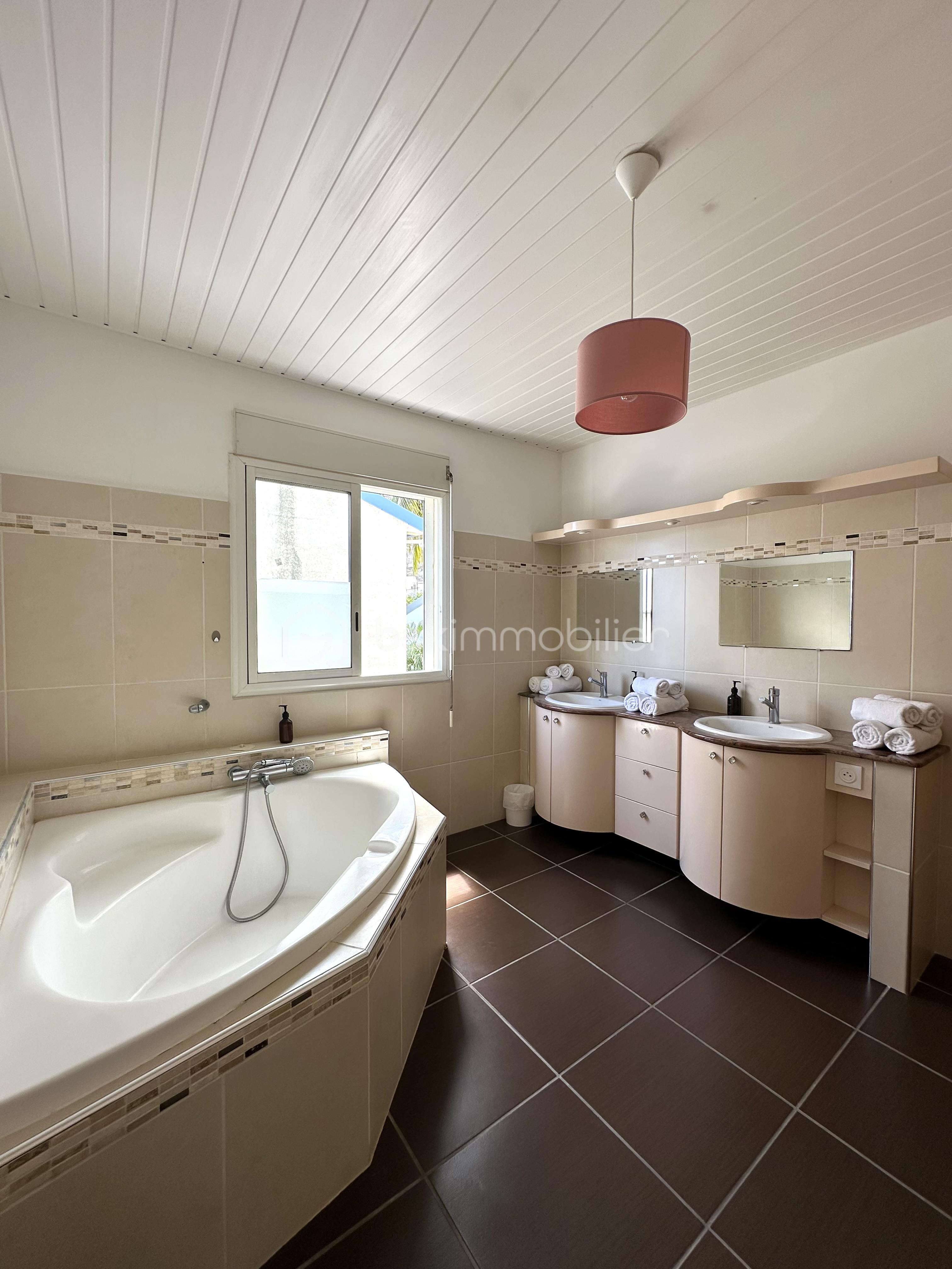 16 SALLE DE BAIN etage OK.jpg