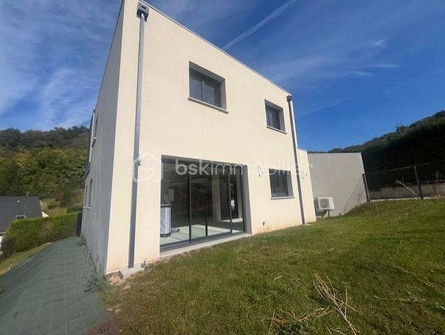 Maison de 150 m² - ARRIERE MAISON VOLETS OUVERTS C.jpg