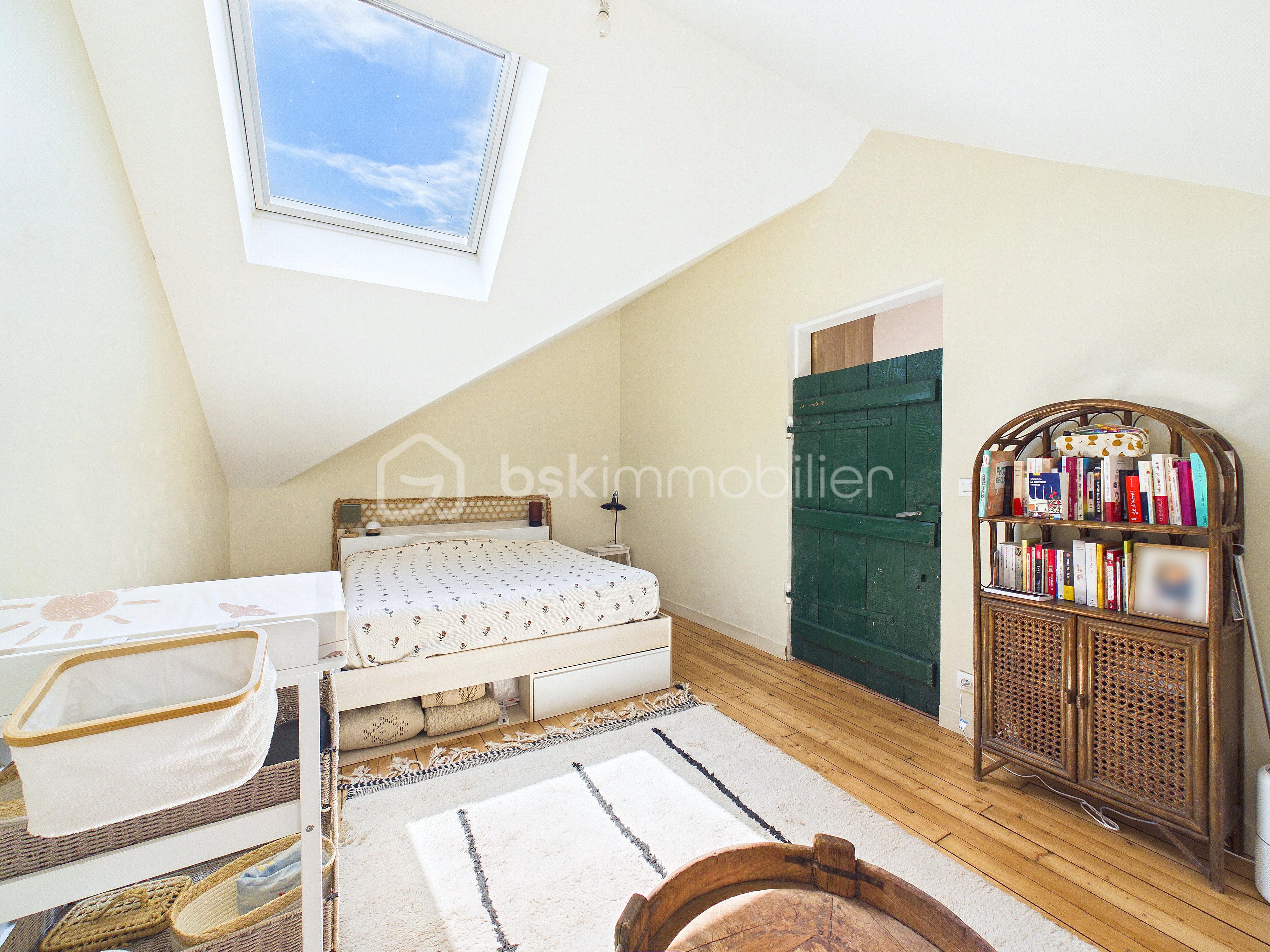 CAM03241G0-PR0264-STILL002.jpg
