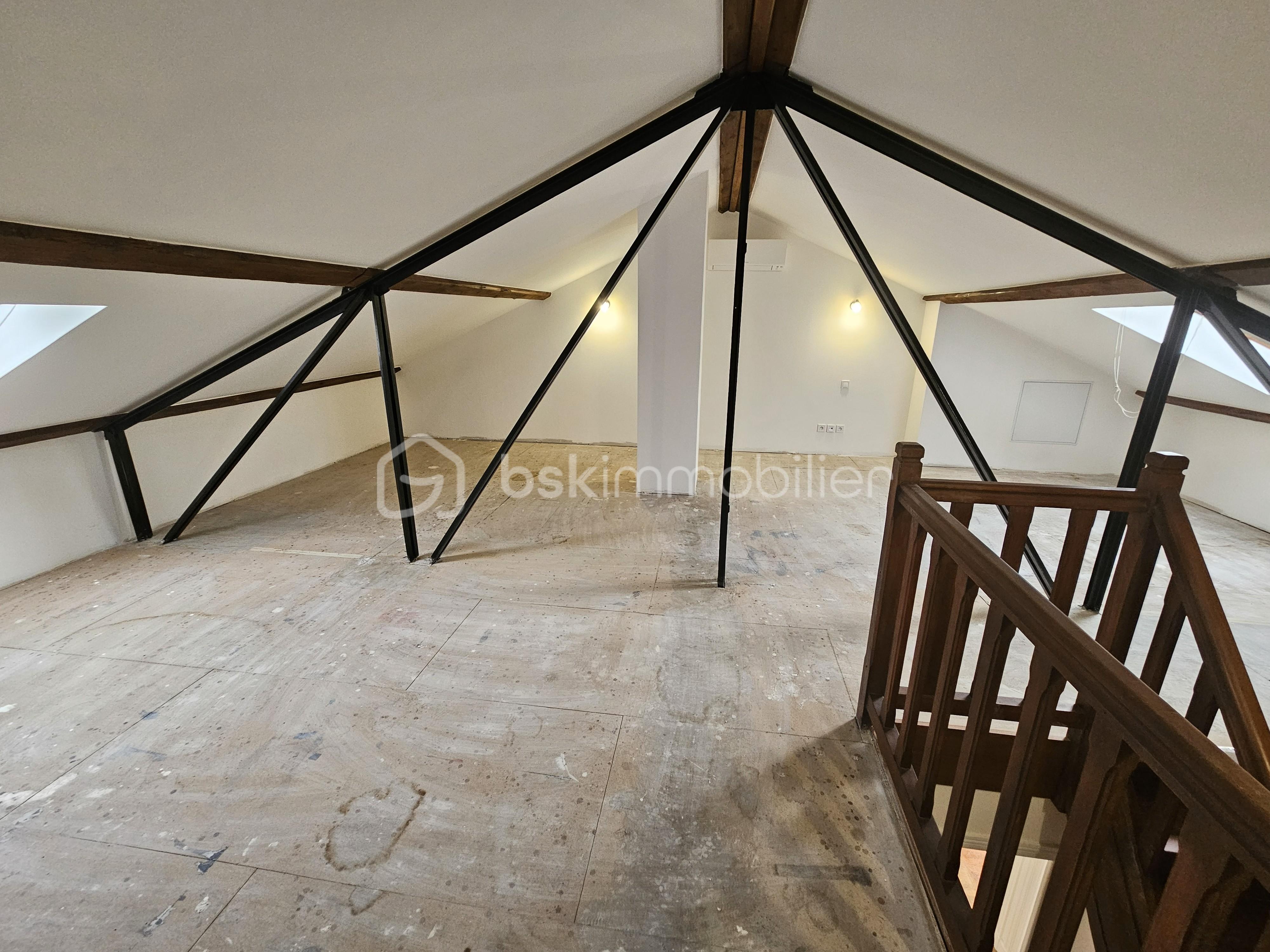 Maison de ville de 150 m² - Combles.jpg