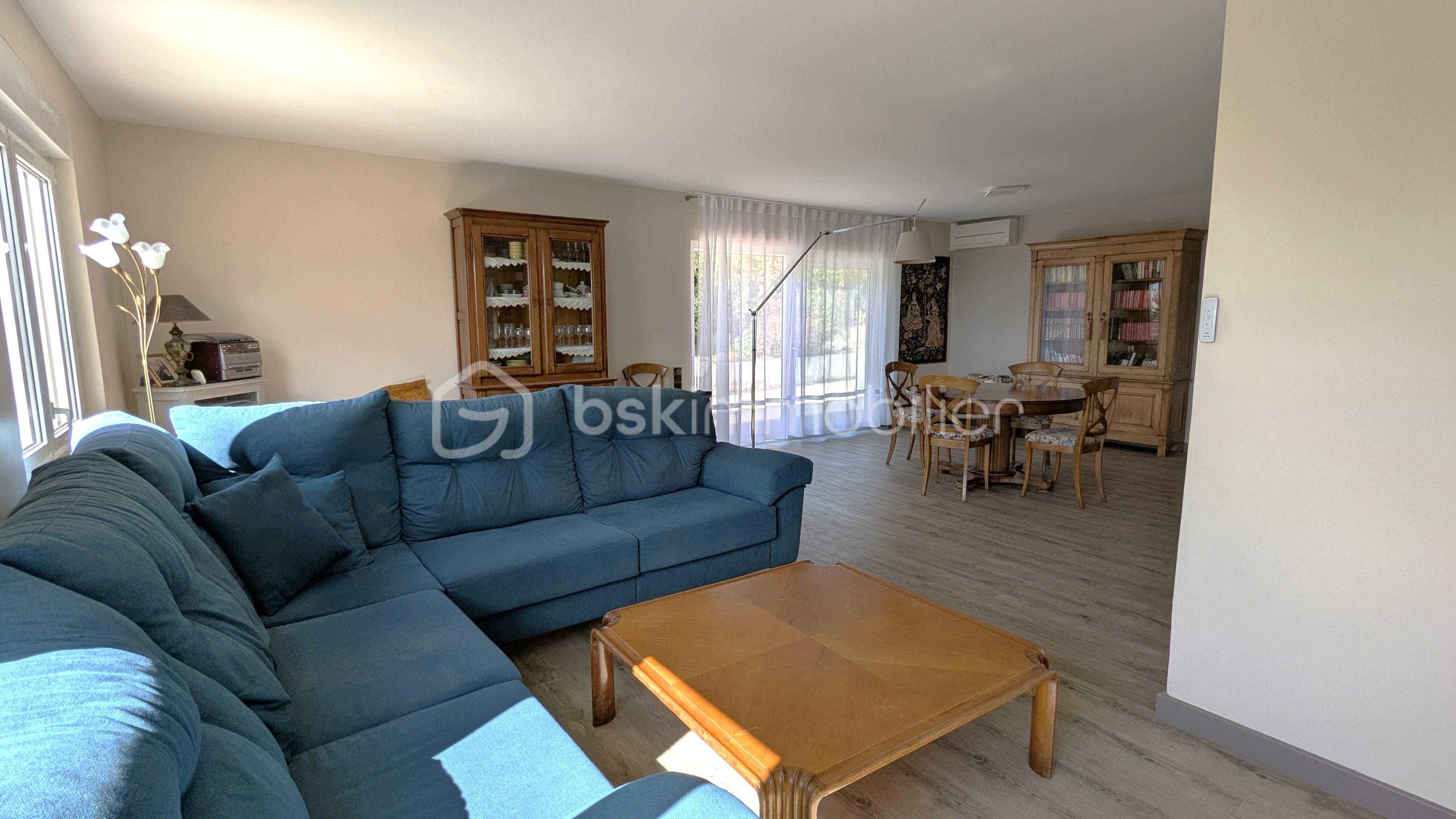 Maison de 227 m² - PXL_20250919_100856420.jpg