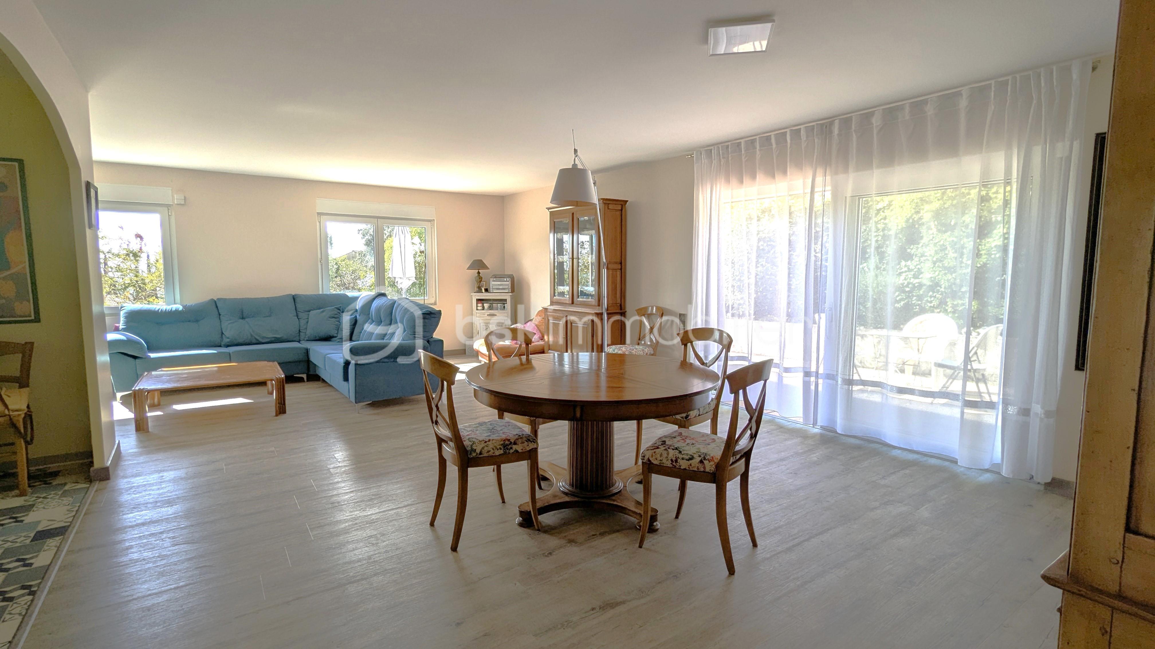 Maison de 227 m² - PXL_20250919_100704468.jpg