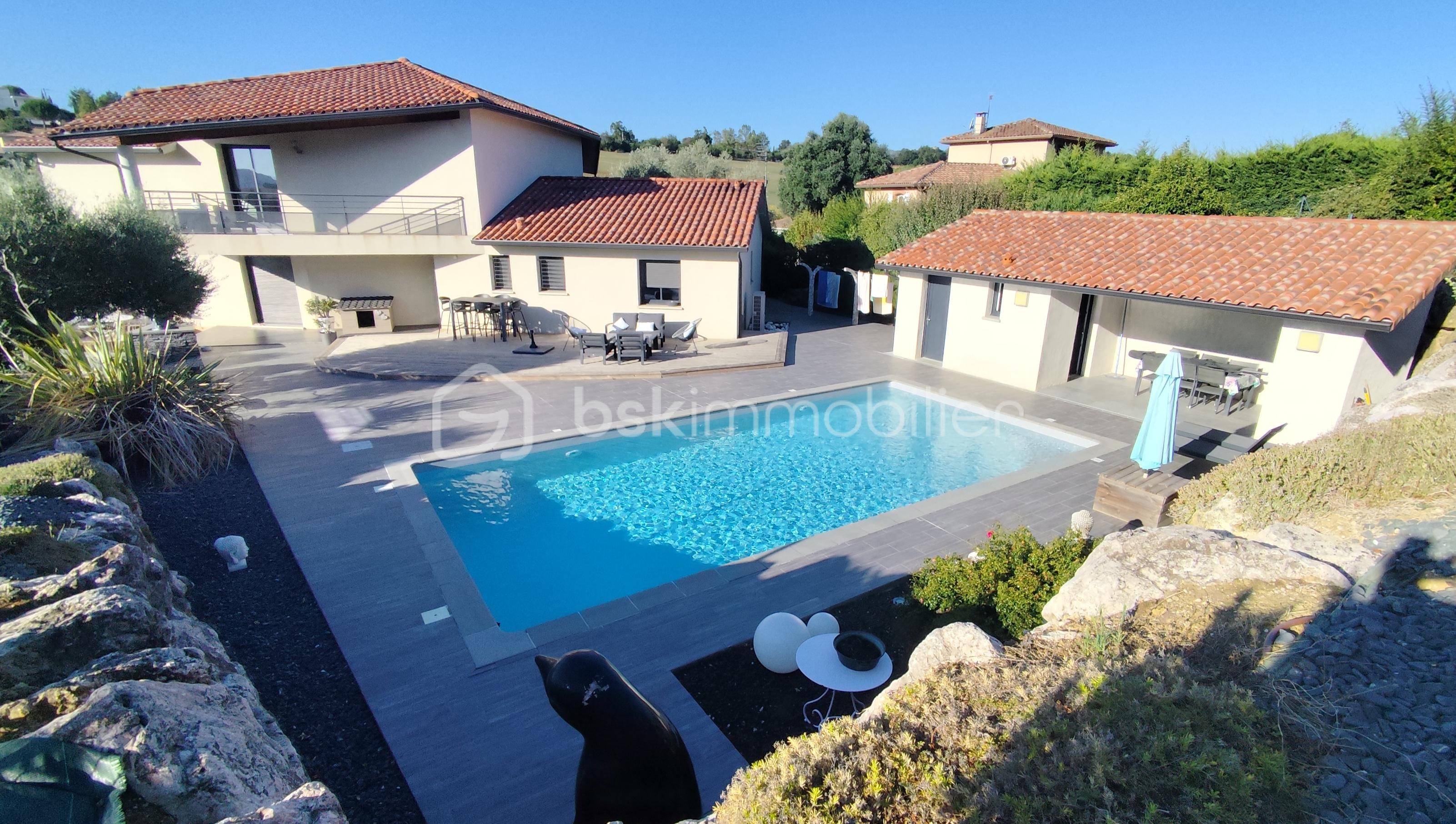 Maison 6 pièces 199 m² · à Mauzac · 199 m² · 597 000 €