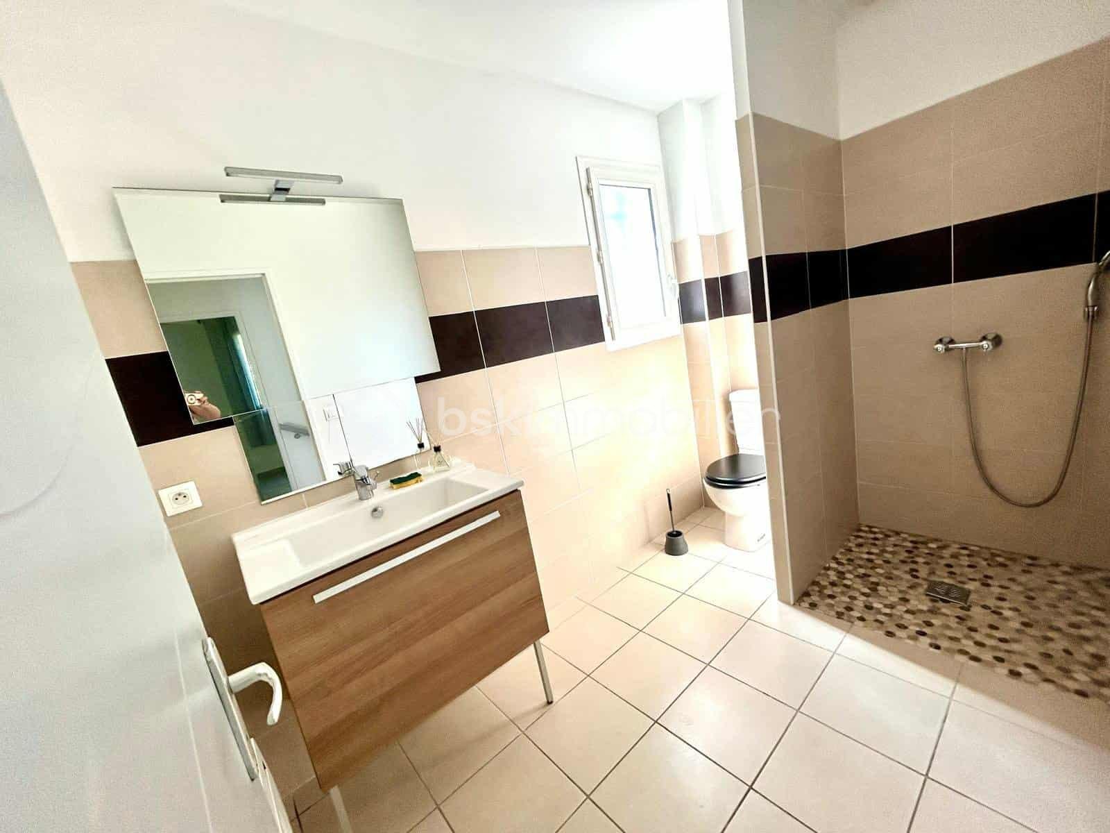 Maison jumelee de 83 m² - 45464612-9ae4-4a66-850b-99e790534769.jpg