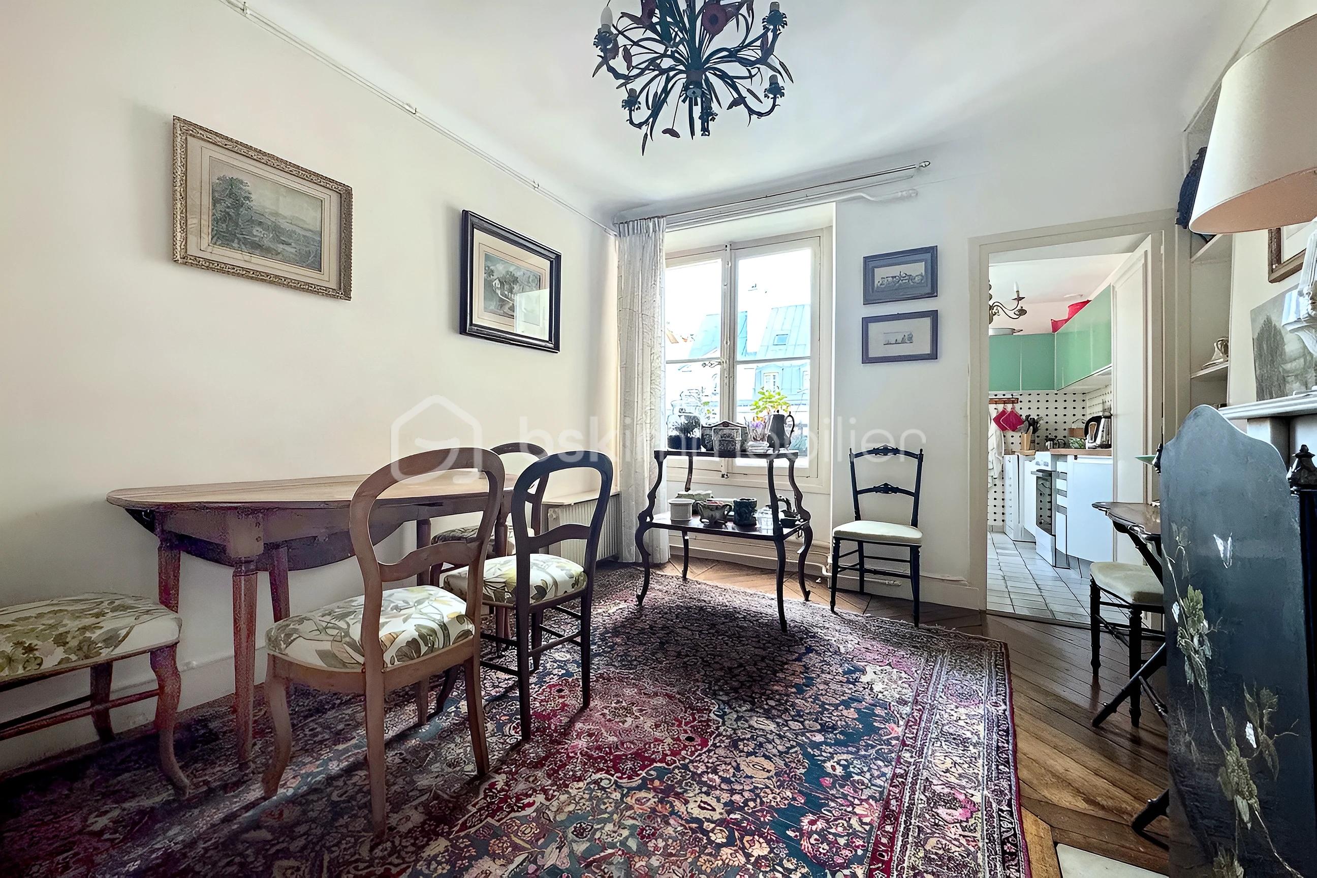 Salle à manger bis.jpg