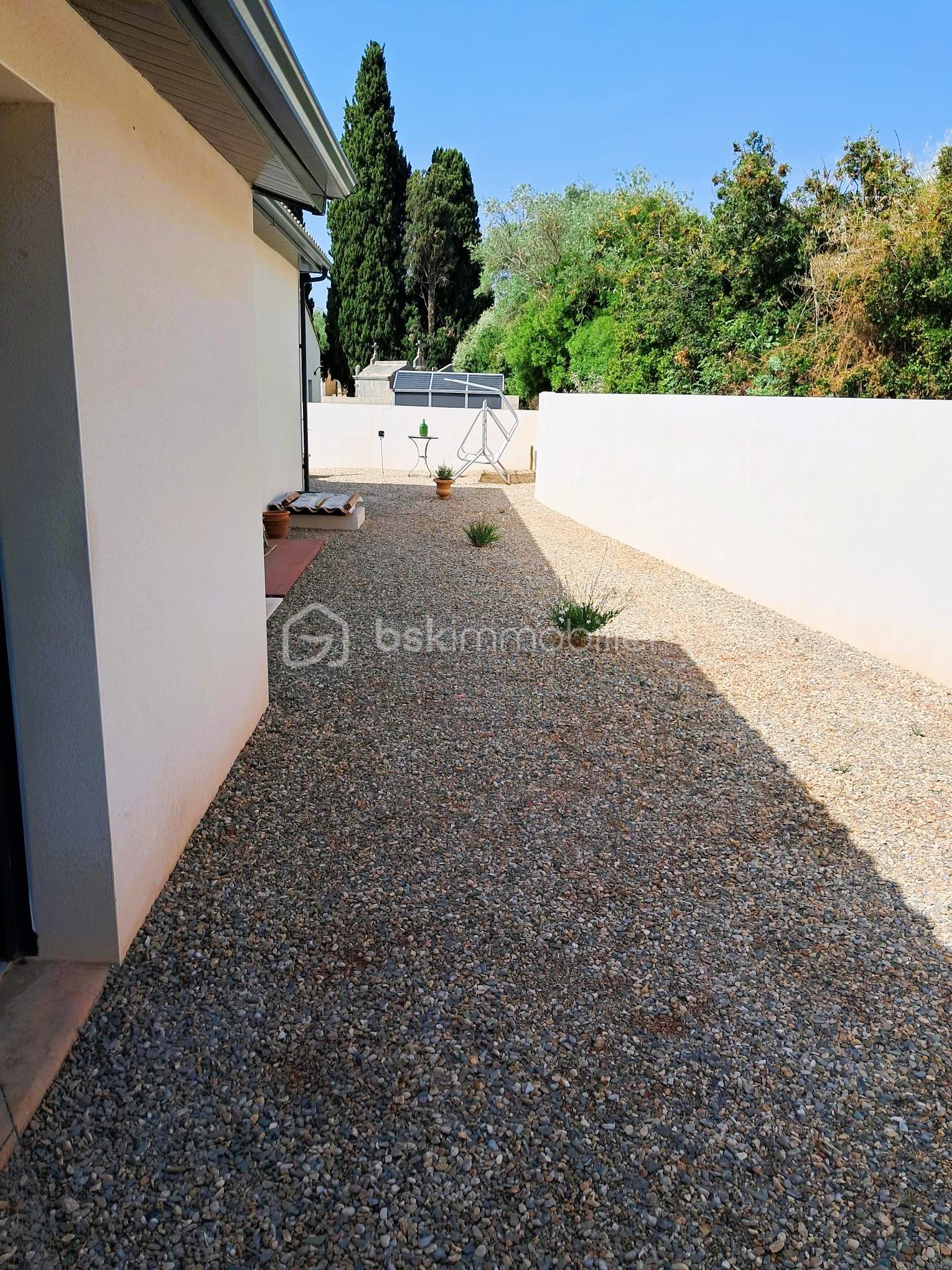 Maison traditionnelle de 59,42 m² - 12 - arrière maison.jpg
