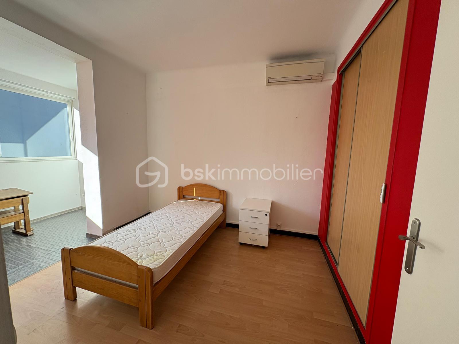 Maison de ville de 172 m² - WhatsApp Image 2025-12-15 at 13.32.50.jpg