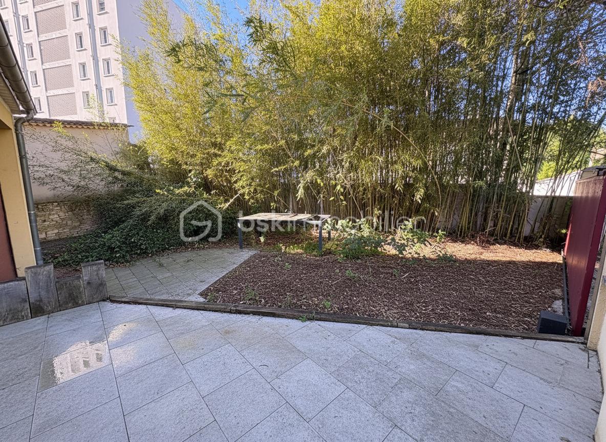 Maison de ville de 172 m² - generated_2025-12-15T13_54_10.848.jpg