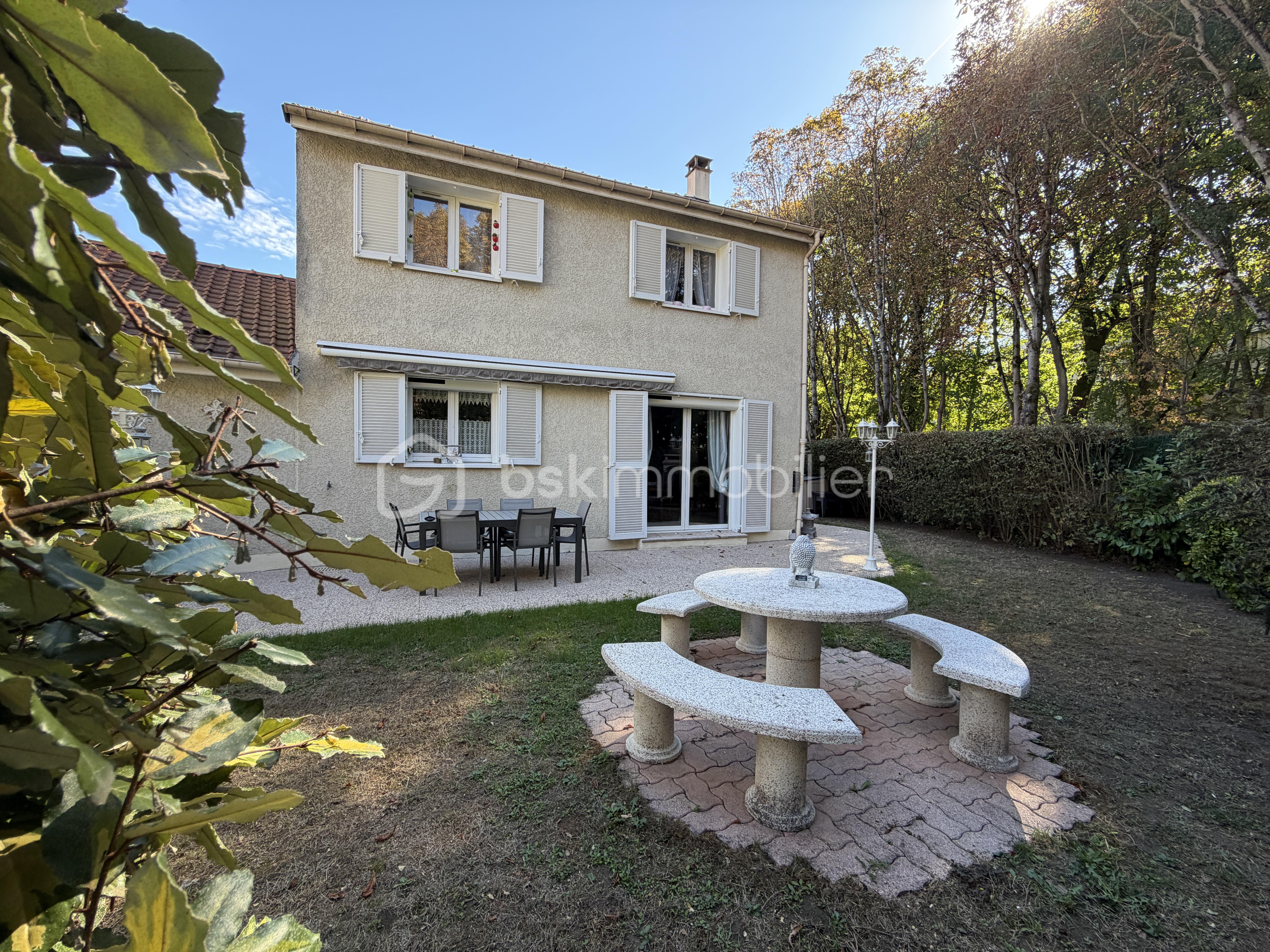 Maison 5 pièces 97 m² · à Viry-Châtillon · 96,6 m² · 339 000 €