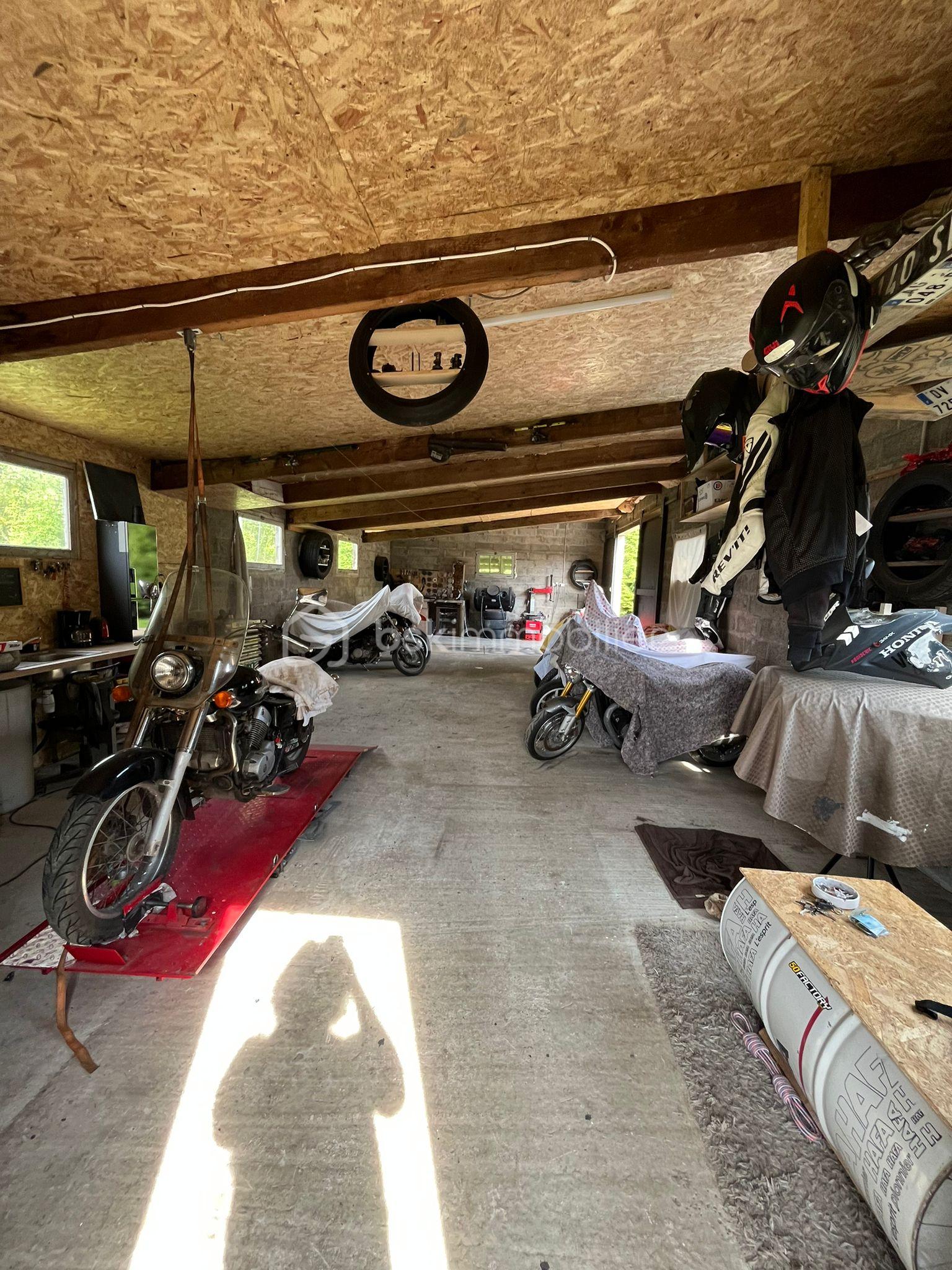 Local de stockage de 375 m² - WhatsApp Image 2025-06-16 à 20.53.20_1bf9b881.jpg