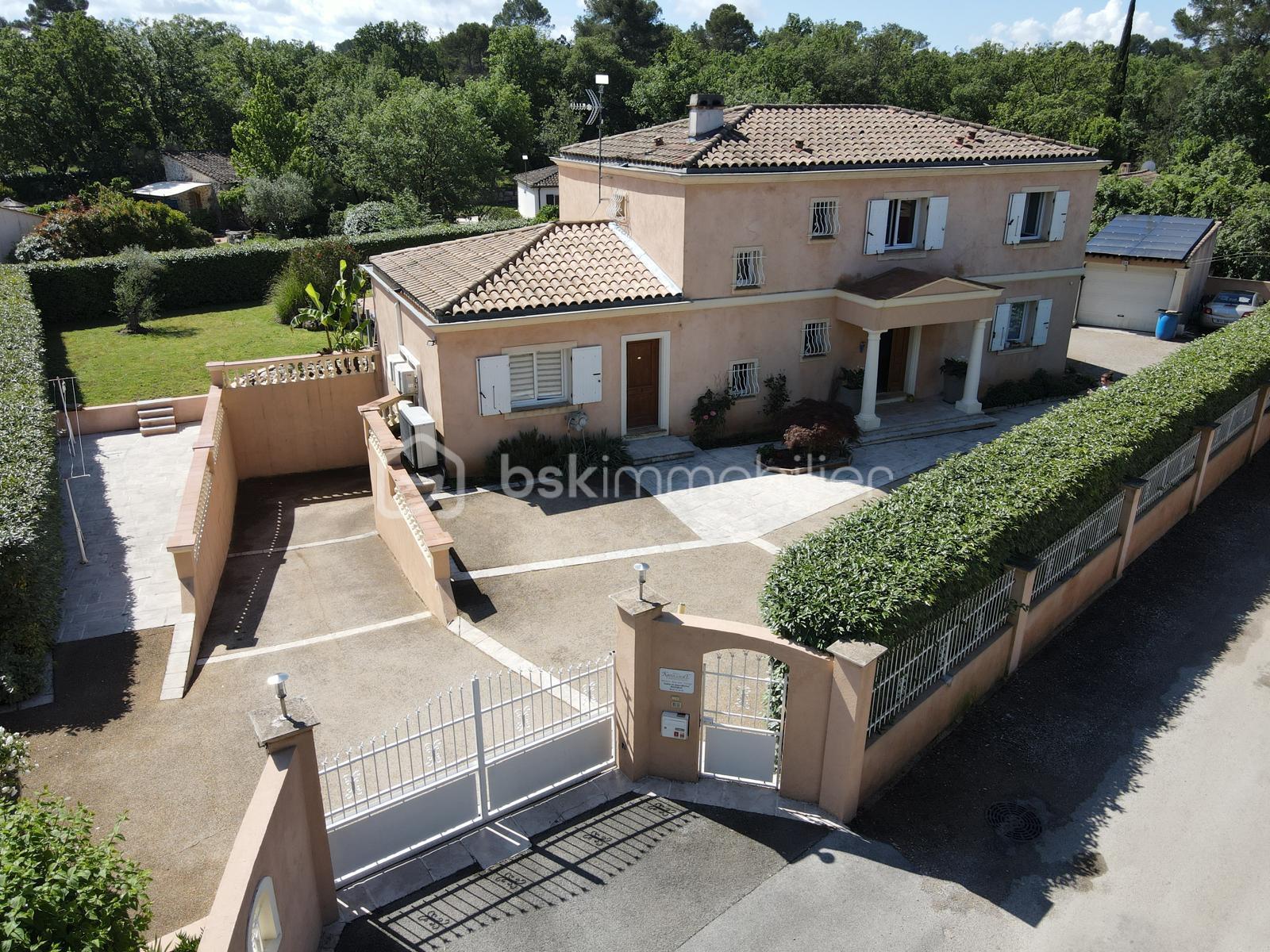 Villa de 240 m² - WhatsApp Image 2025-09-25 à 09.15.04_b5c6d130.jpg