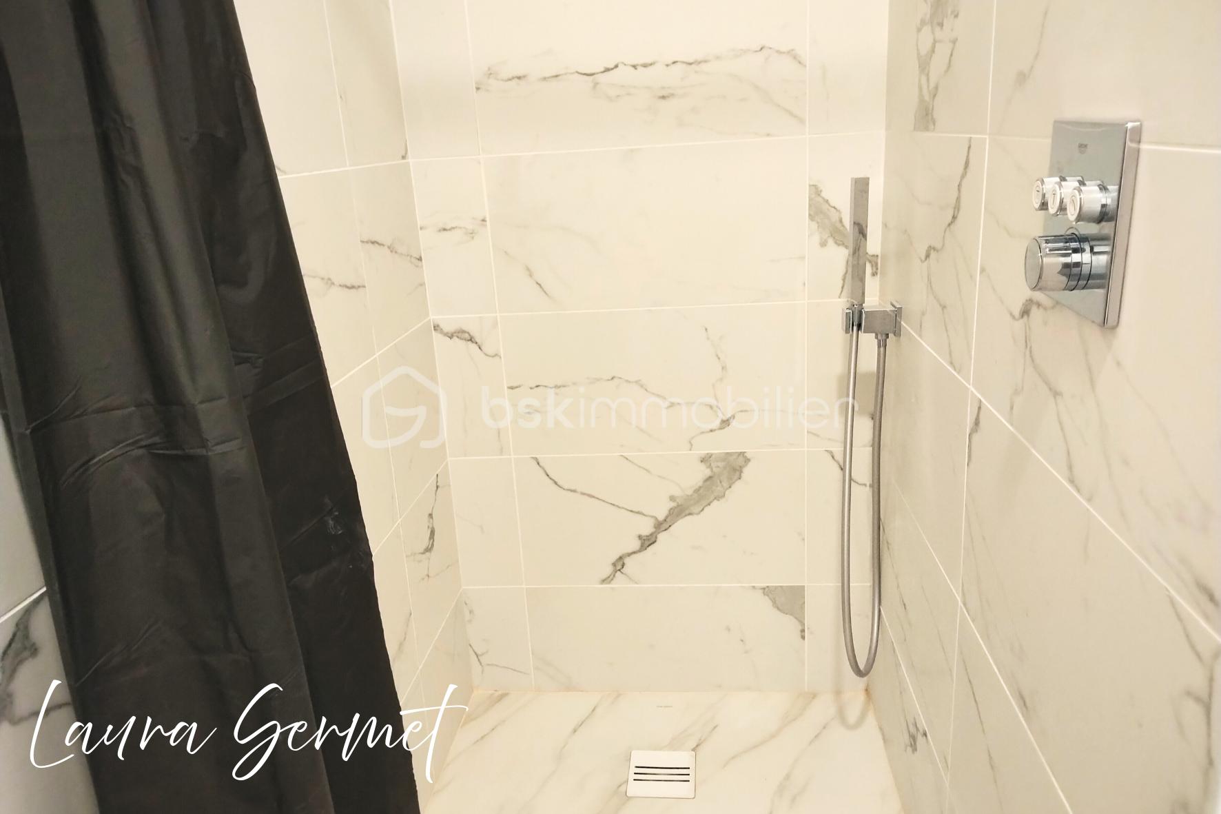 Pavillon de 80 m² - 1000002019.png