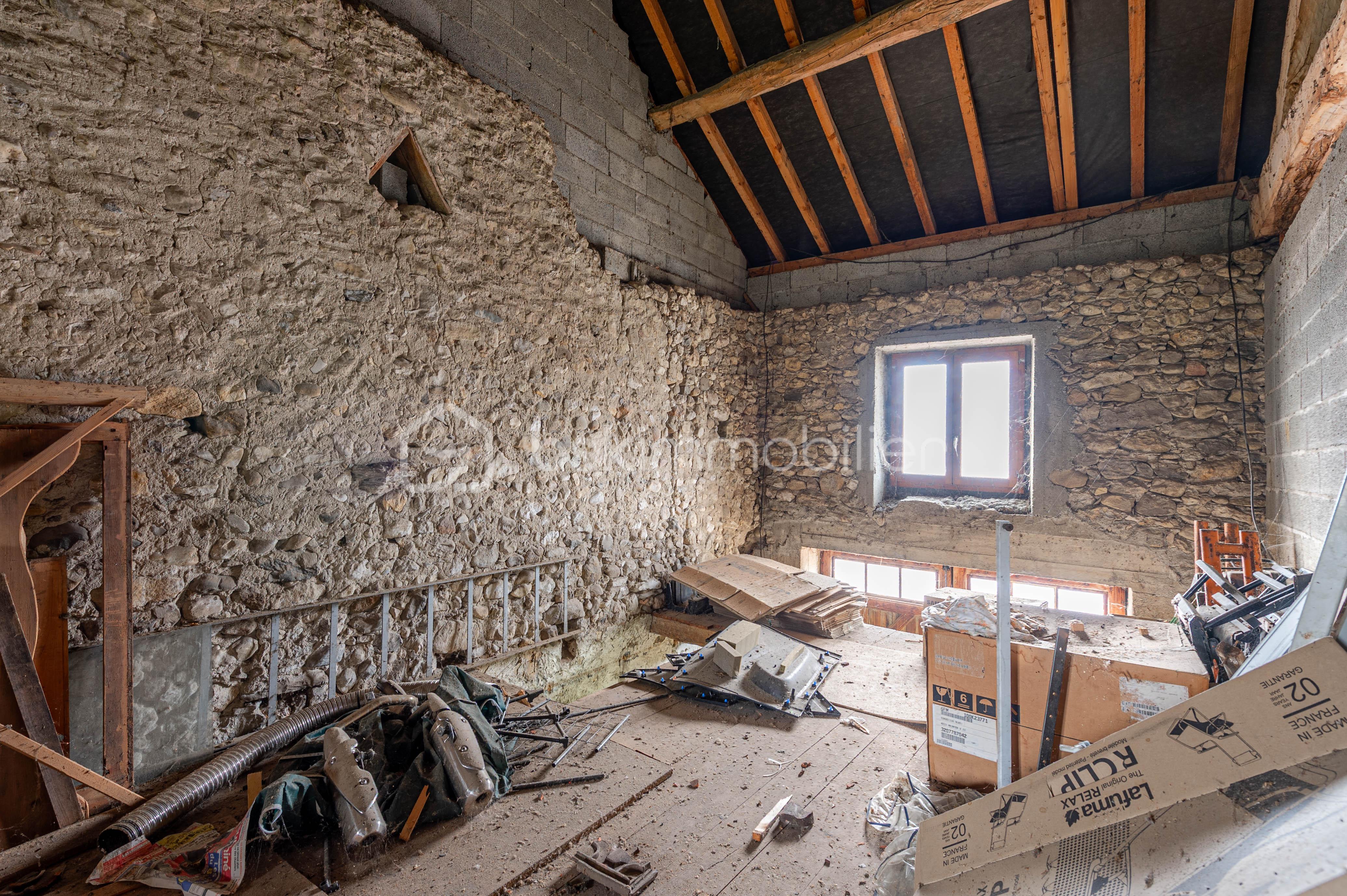 Maison de 121,65 m² - T.jpg