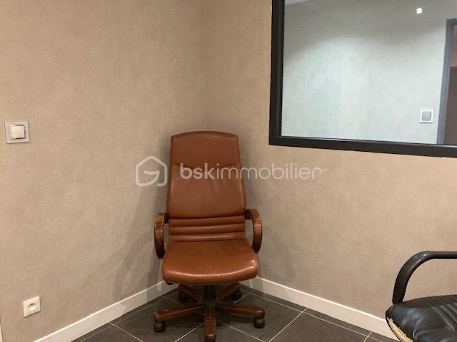 Local d'activités de 133,20 m² - IMG_1406.jpg