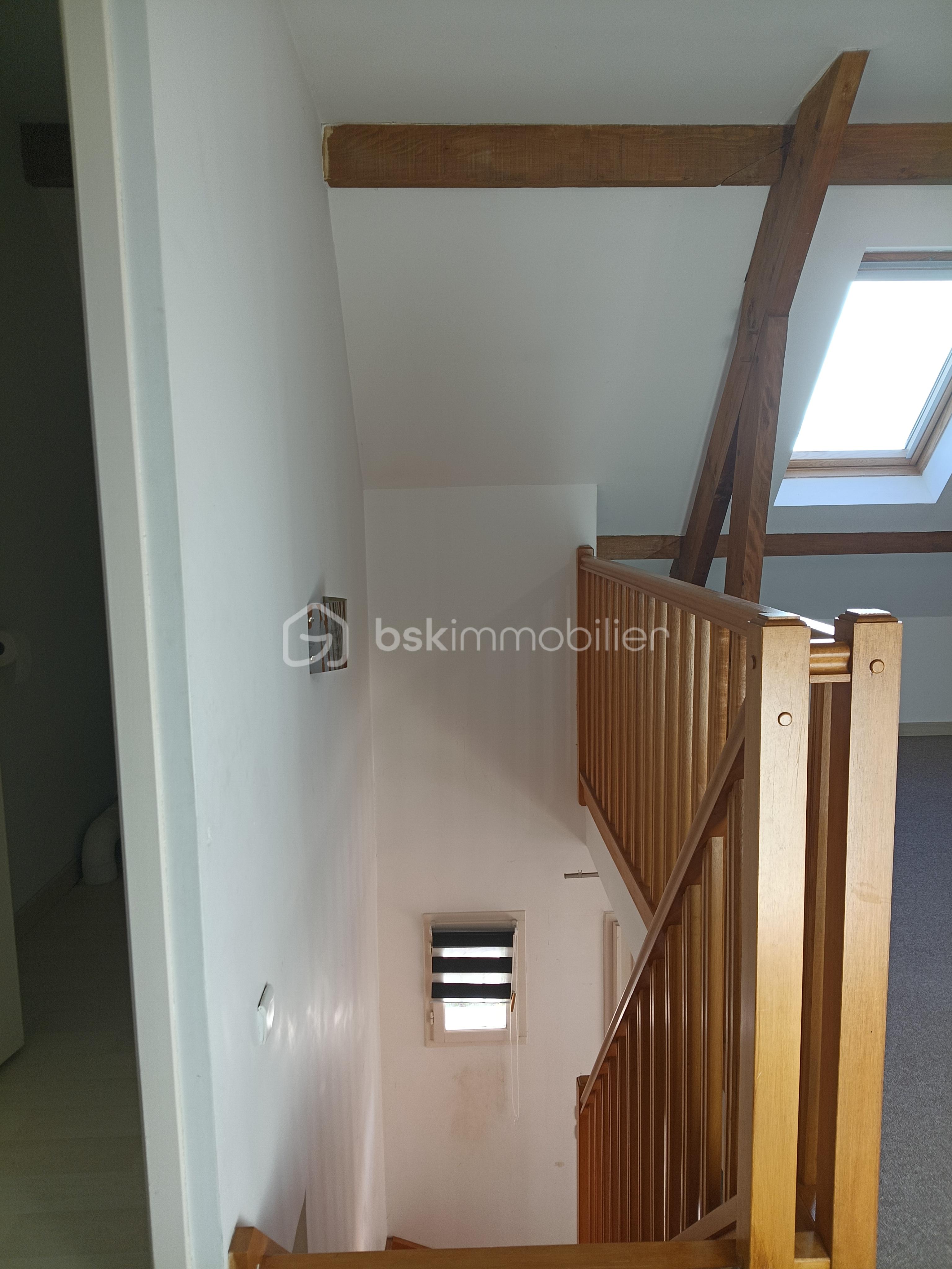Maison de 126 m² - haut escalier.jpg