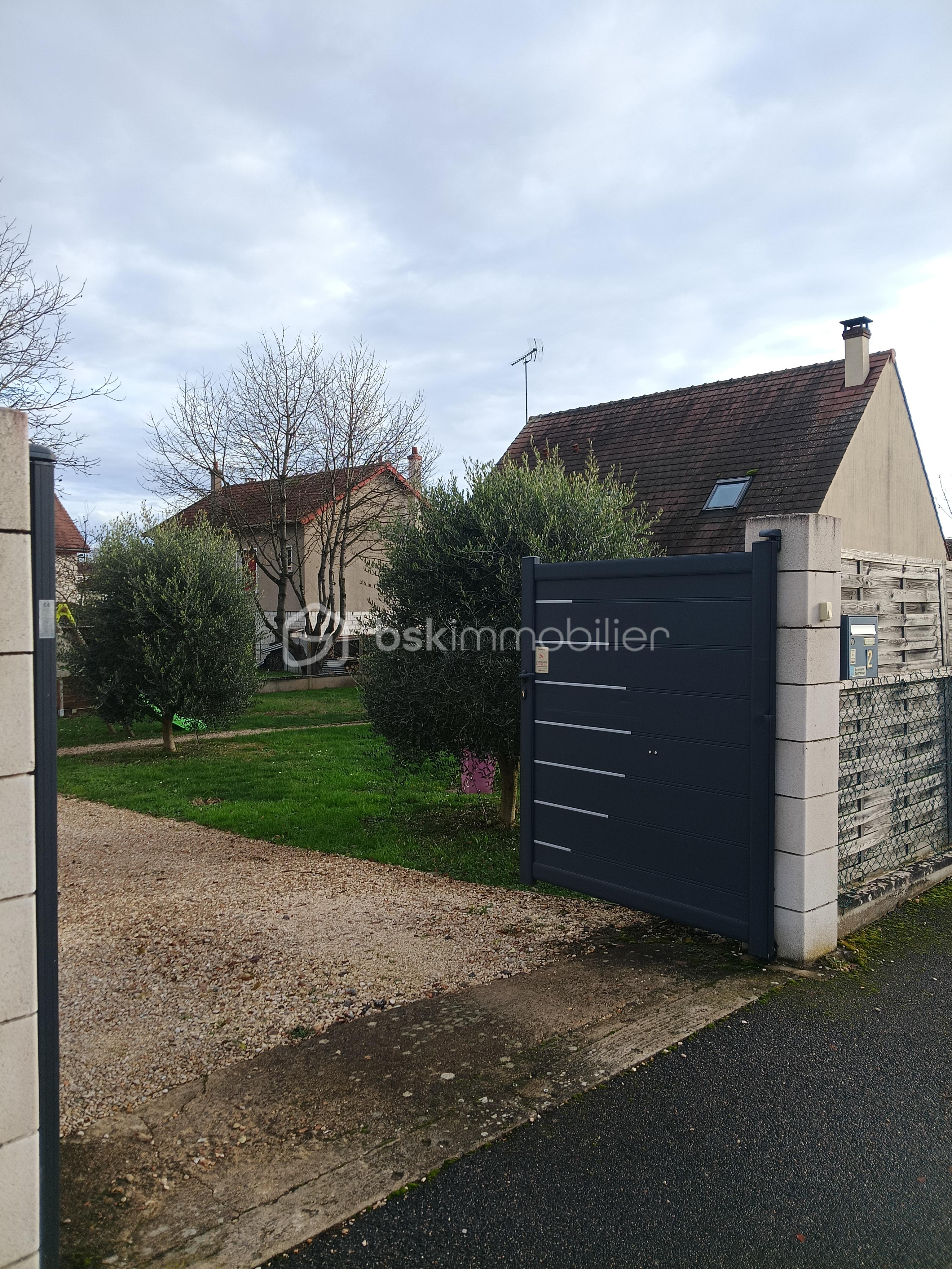 Maison de 126 m² - portail.jpg