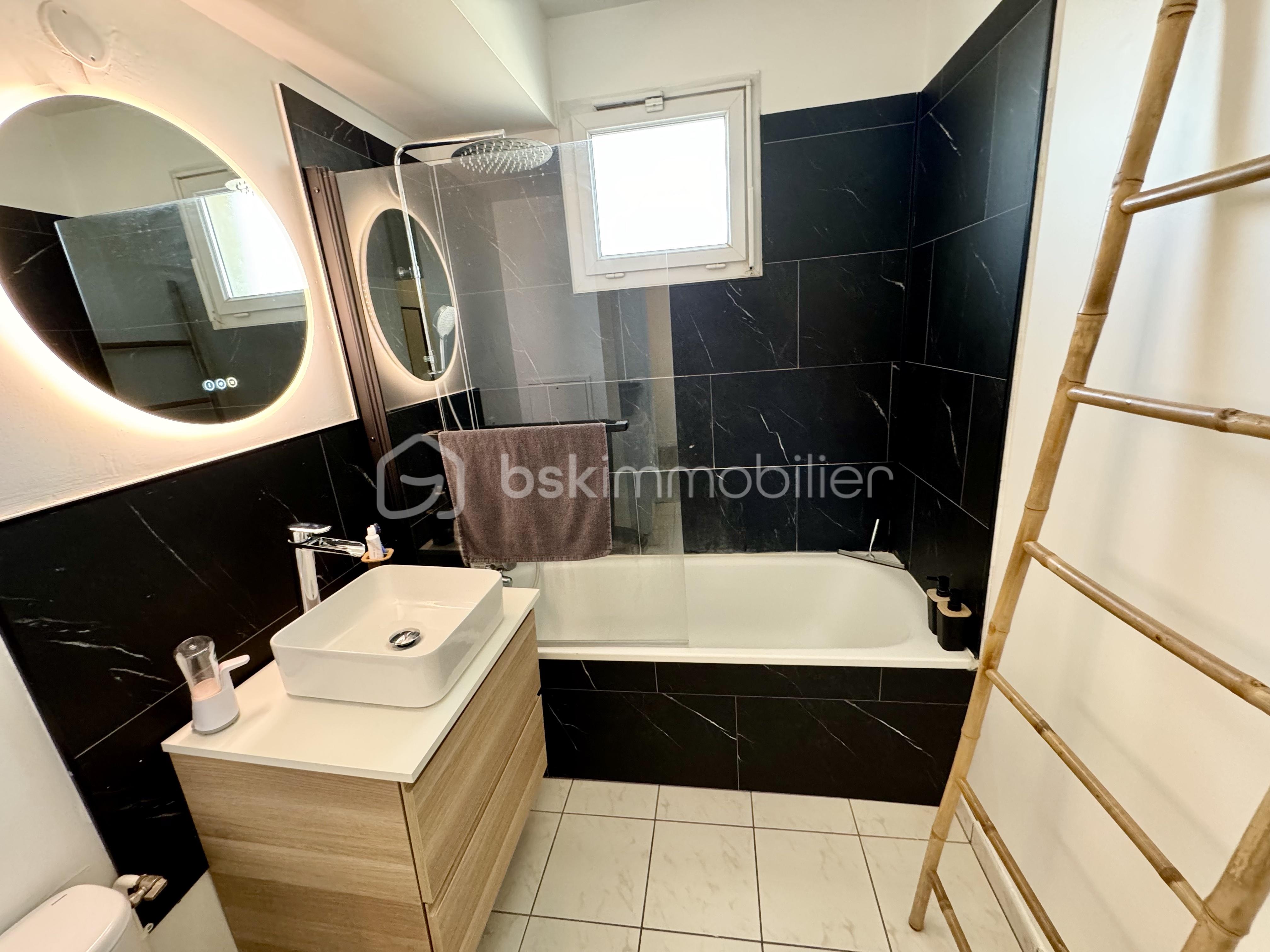 Appartement de 42,30 m² - 6 SDB.jpg