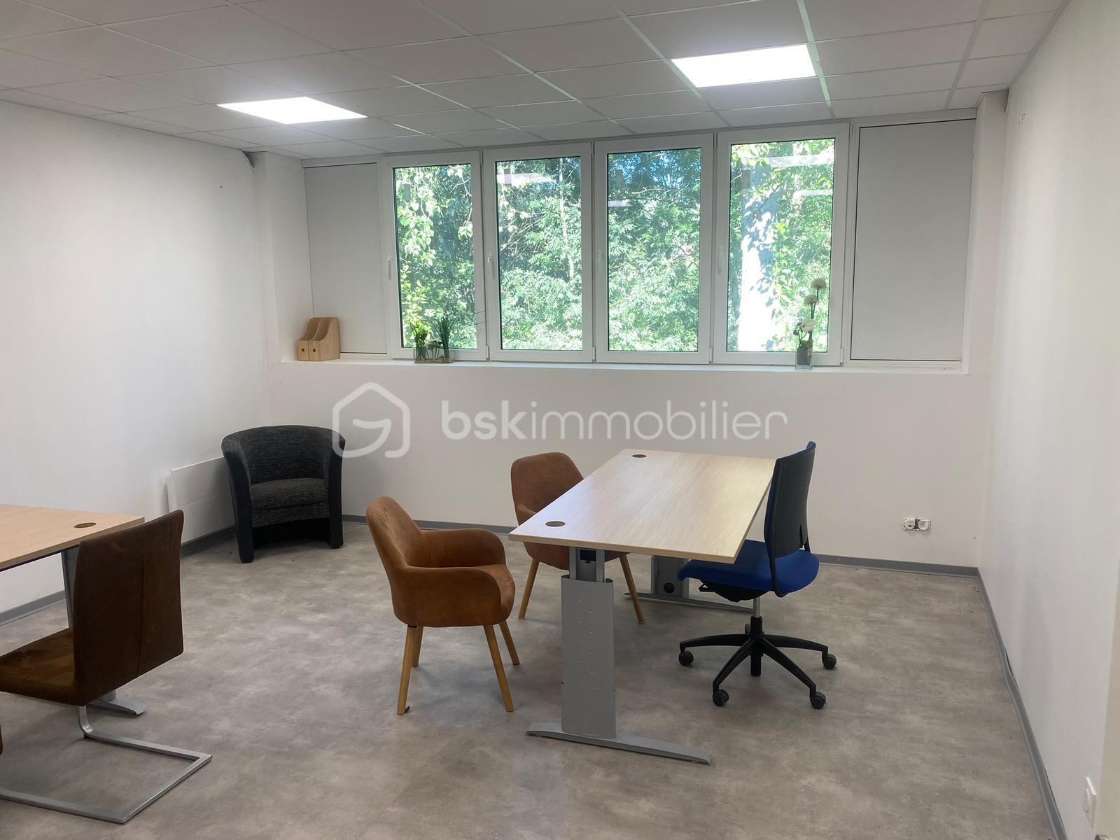 Immeuble mixte de 1 000 m² - 12f04aea-3887-440a-9e23-21d819969697.JPG