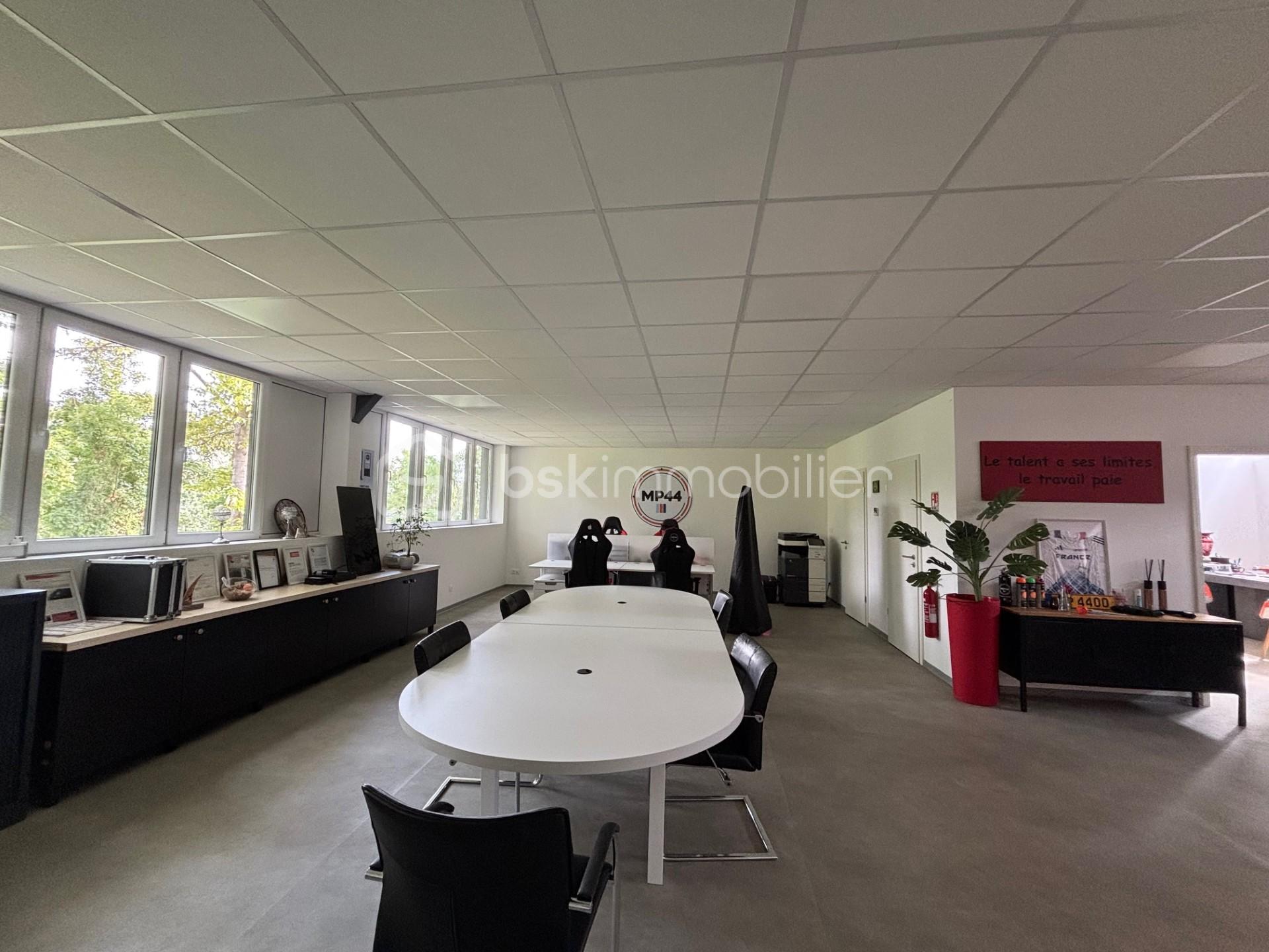 Immeuble mixte de 1 000 m² - thumbnail_IMG_2694.jpg