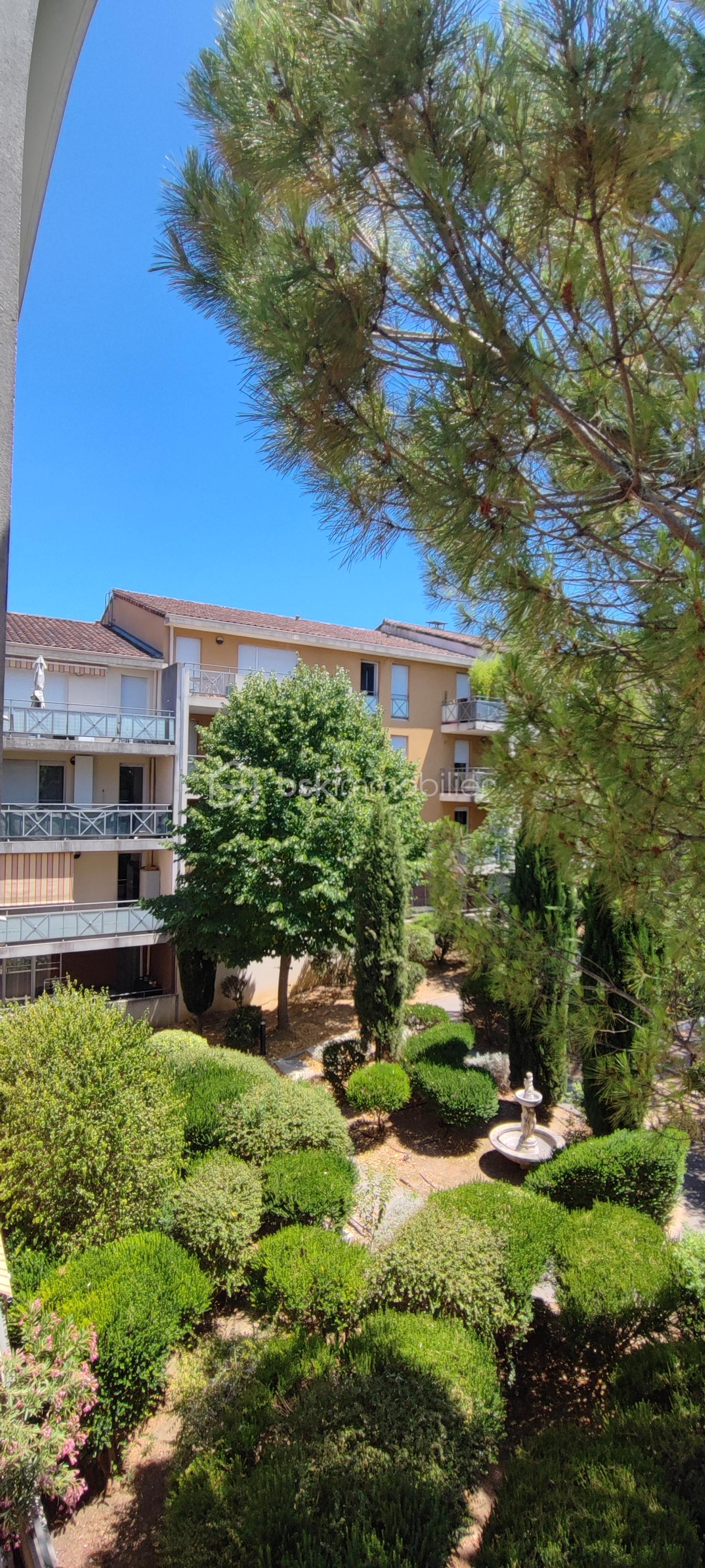 leboucher vue du balcon.jpg