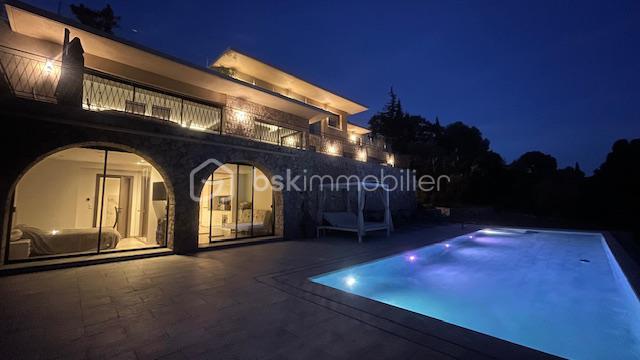 Maison de 370 m² - IMG-20240730-WA0065.jpg