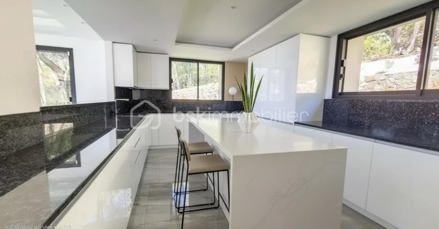 Maison de 370 m² - generated_2025-12-04T07_29_02.615.jpg