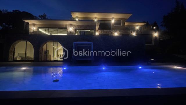 Maison de 370 m² - IMG-20240730-WA0066.jpg