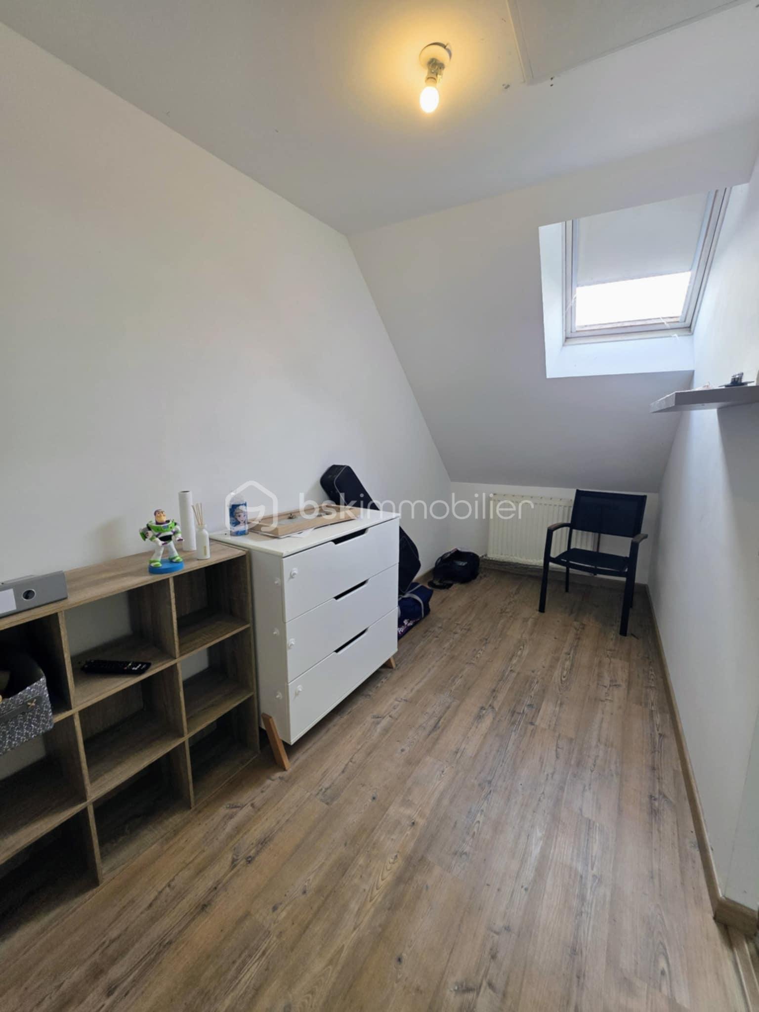 Maison de 122 m² - 7008518a-b8c0-4048-b1f1-b37f11154c5e.jpg