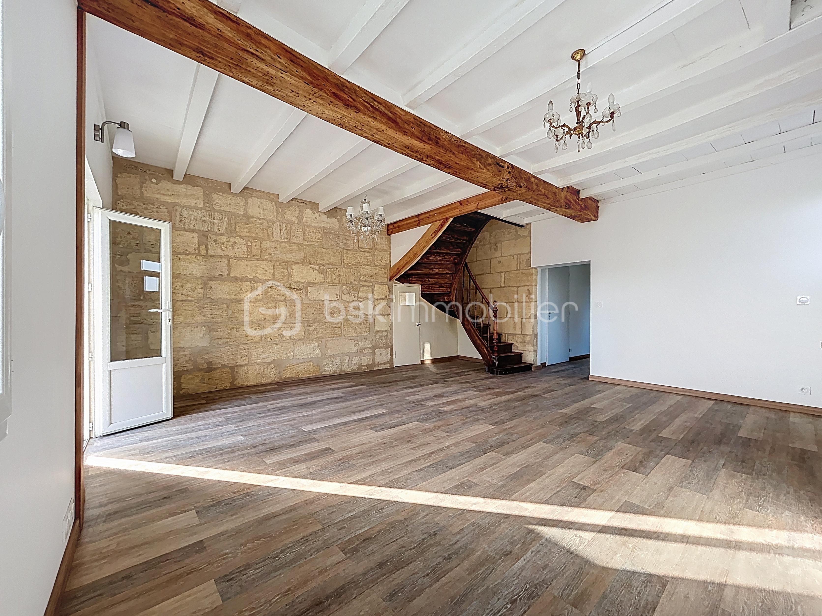 Maison 8 pièces 190 m² · à Sainte-Terre · 190 m² · 224 000 €