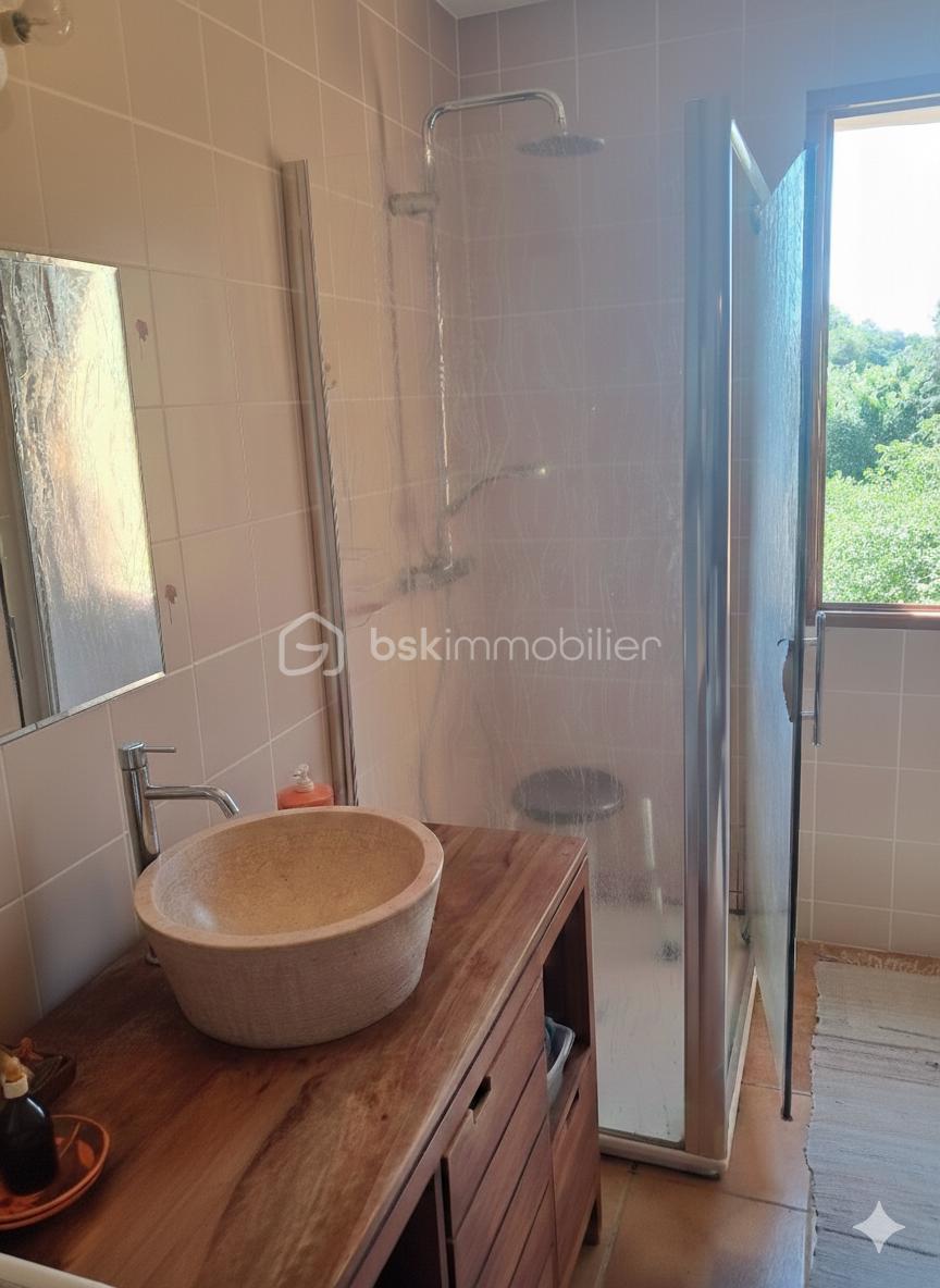 Maison traditionnelle de 80 m² - b878a6a7-f0d7-4e5f-92f6-afddb180c258.png