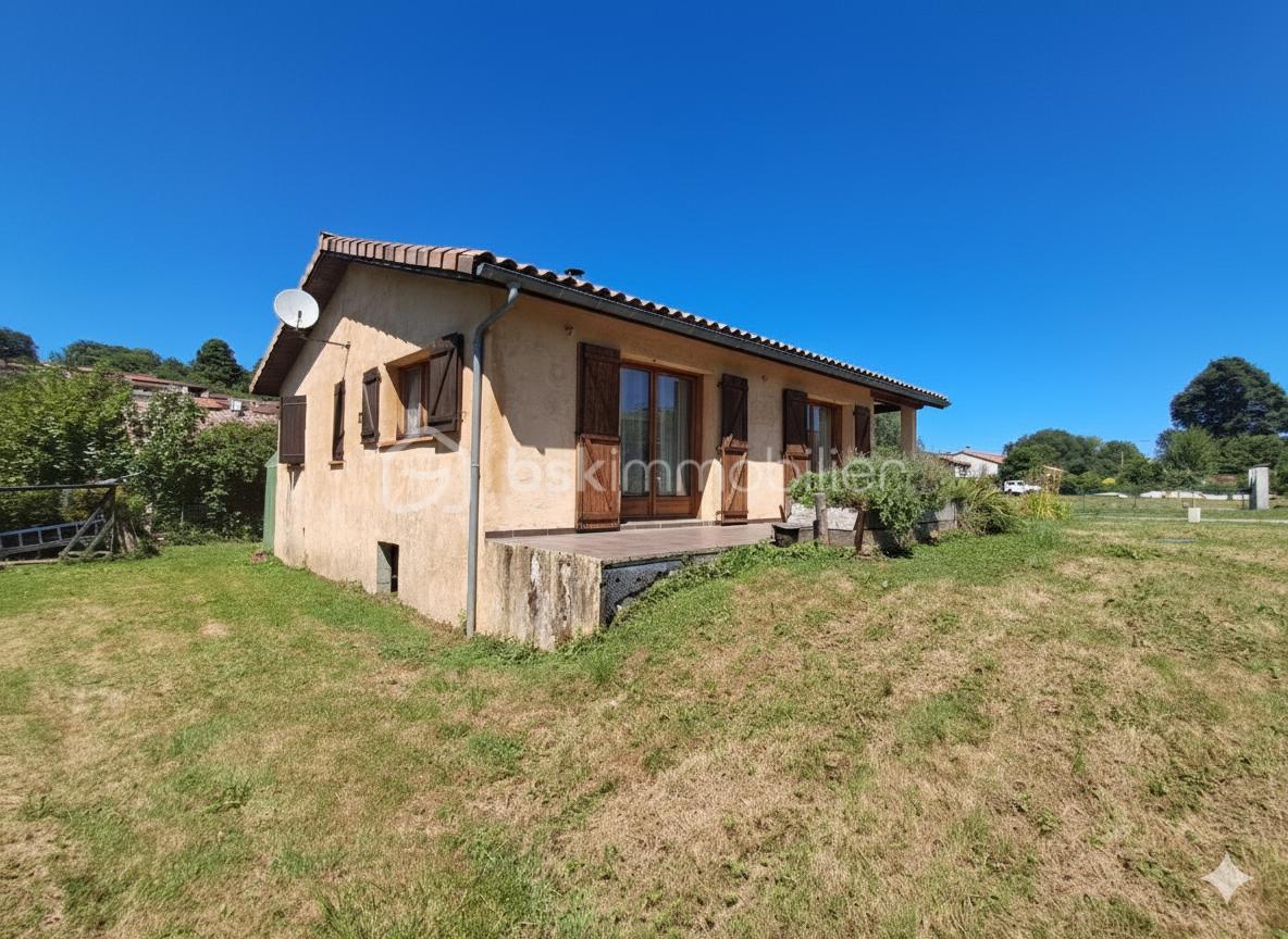 Maison traditionnelle de 80 m² - a252fa00-a013-460e-a488-a0e42563c59a.png