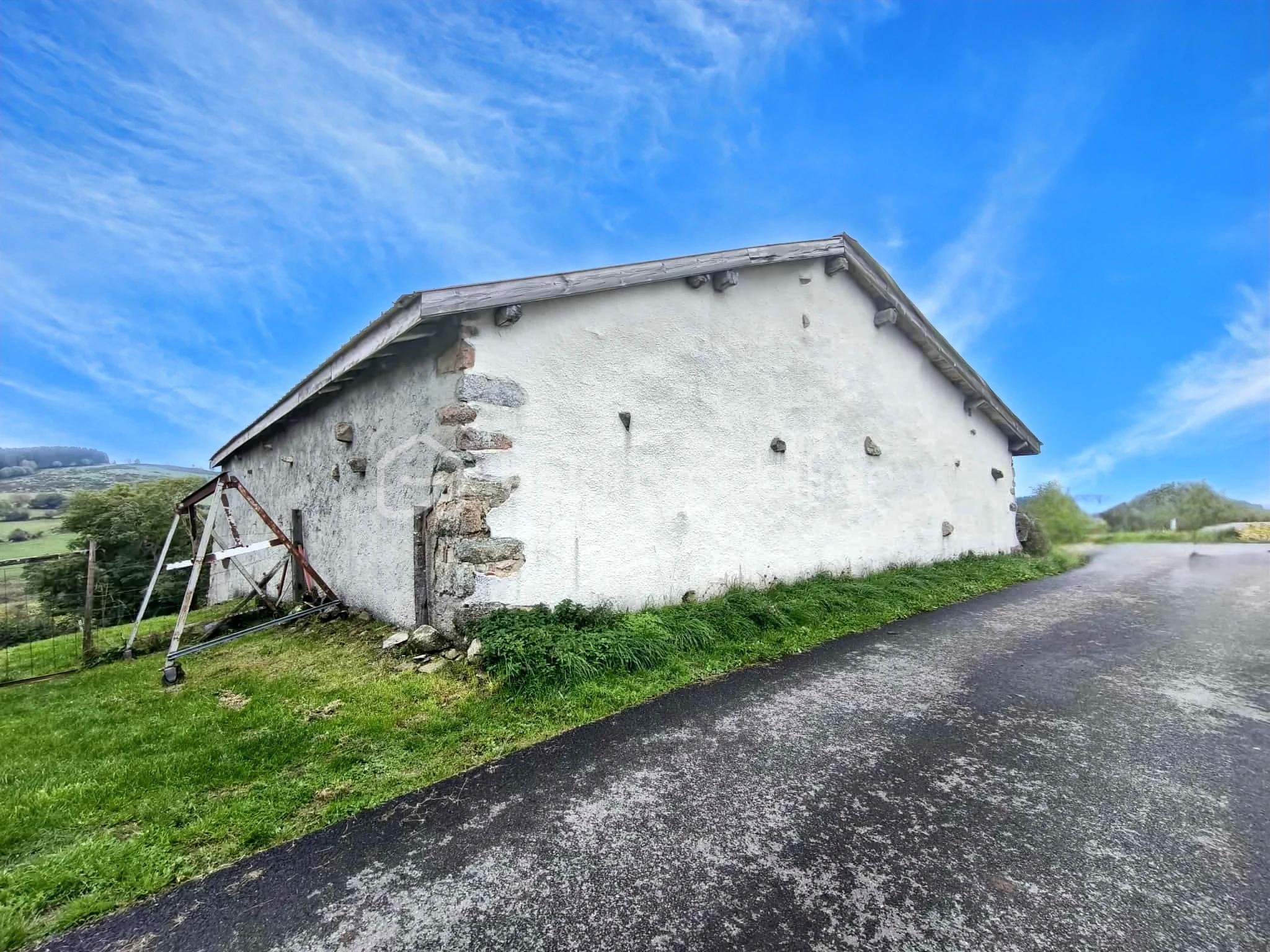 Maison en pierre de 86 m² - aaad63eb-cedc-47a7-ba2a-2091cad9d192.jpg