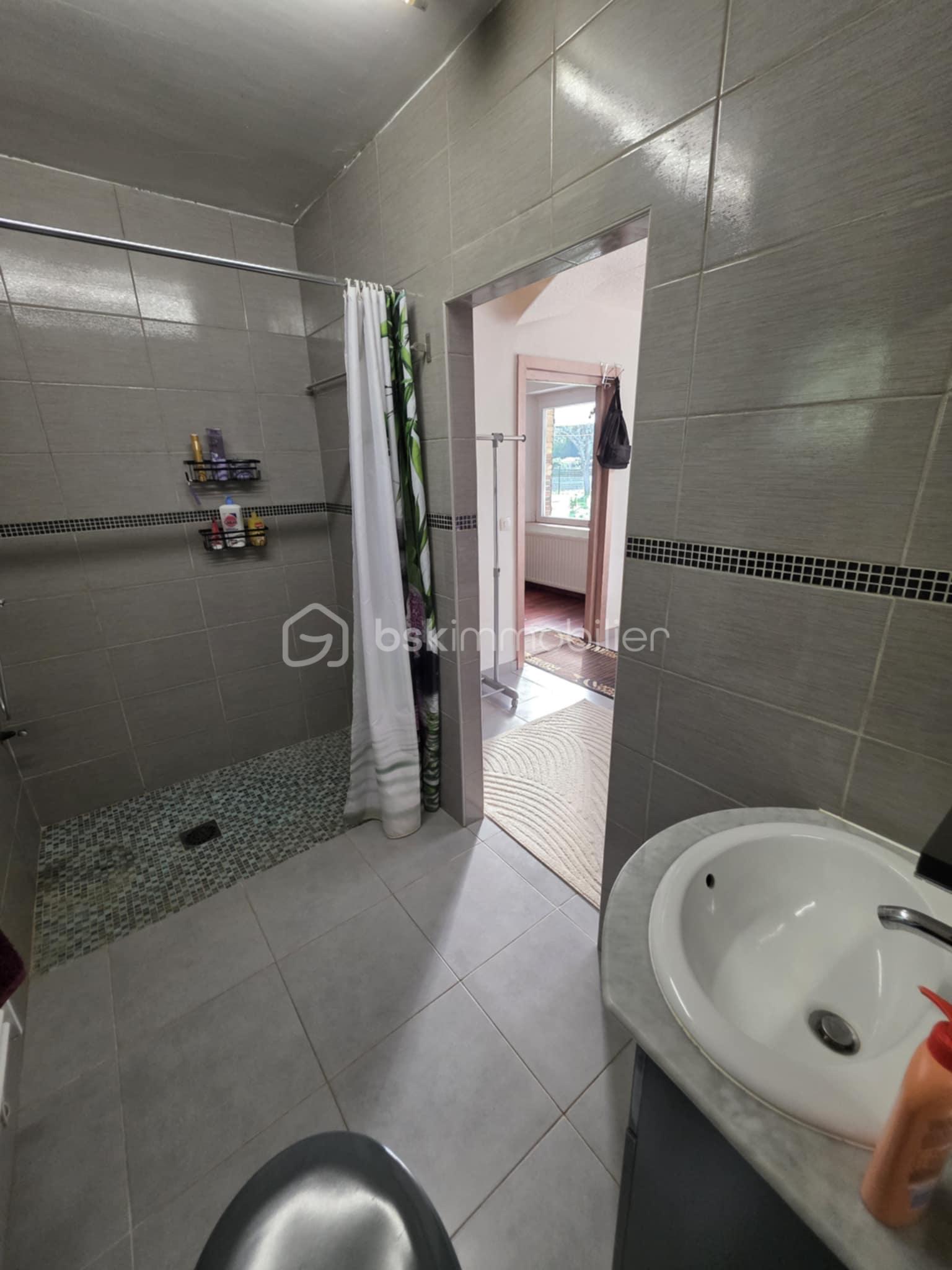 Maison de 91 m² - 0201b4b3-e849-44b6-8984-28f89ffeb26f.jpg