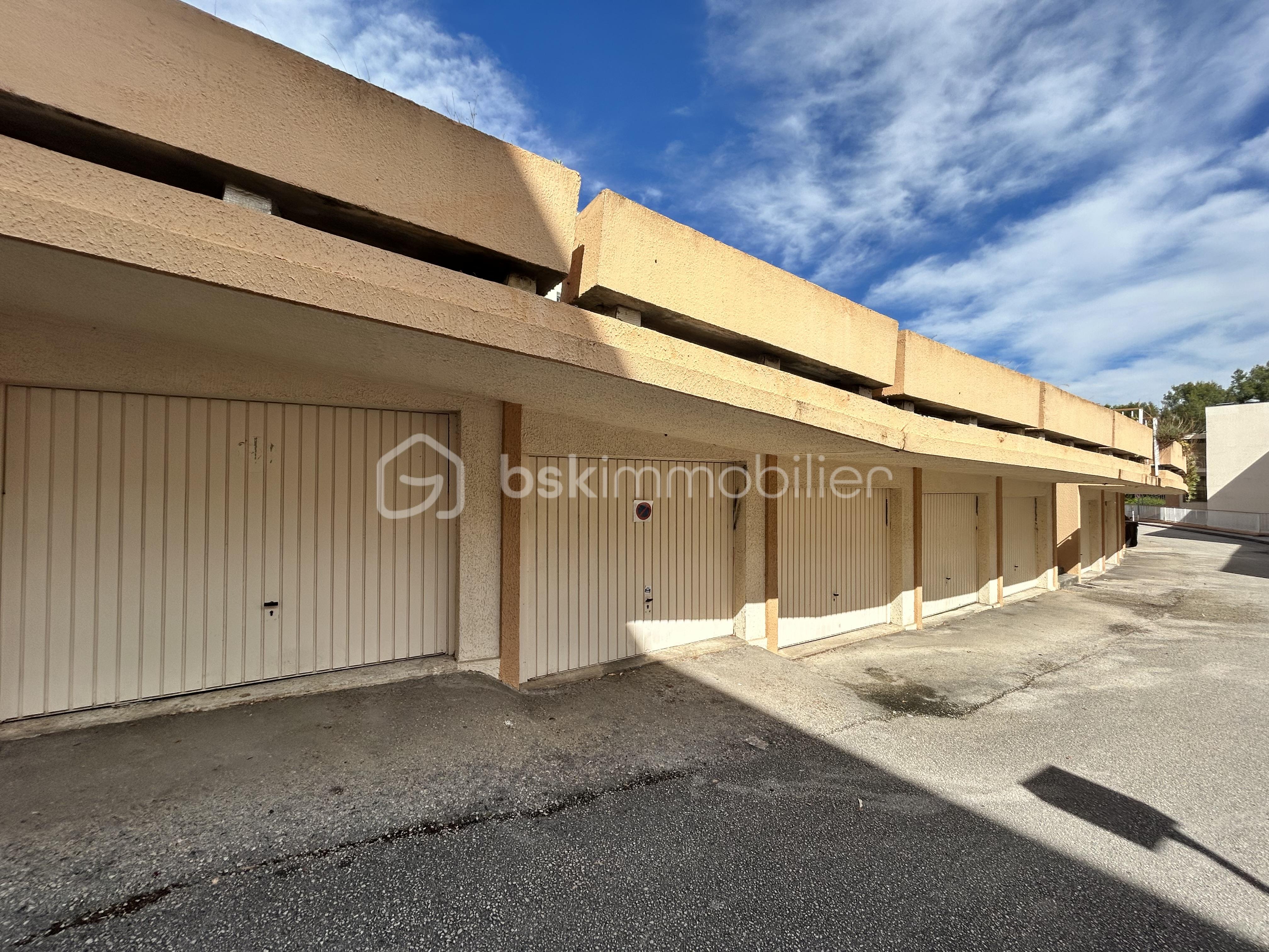 Parking - IMG_7809.jpg