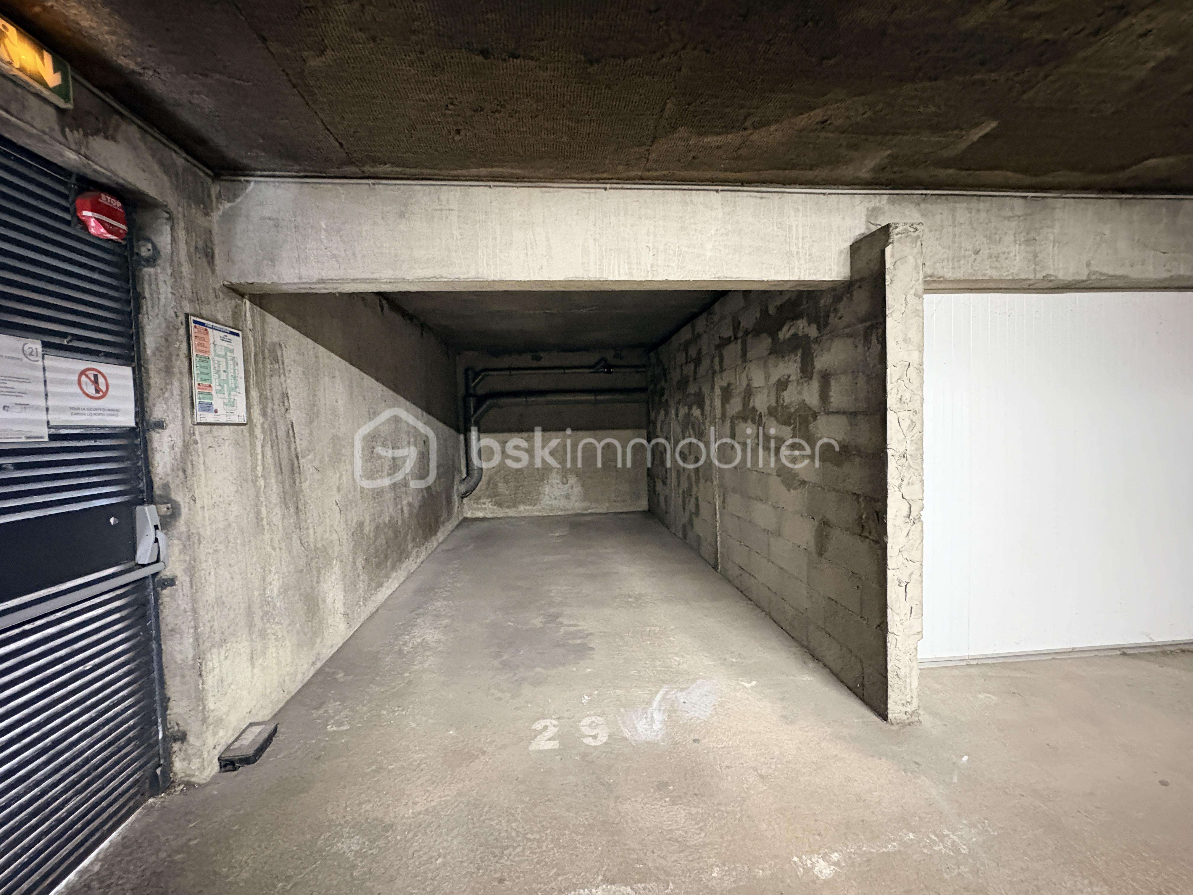 garage IMG_1069.JPG