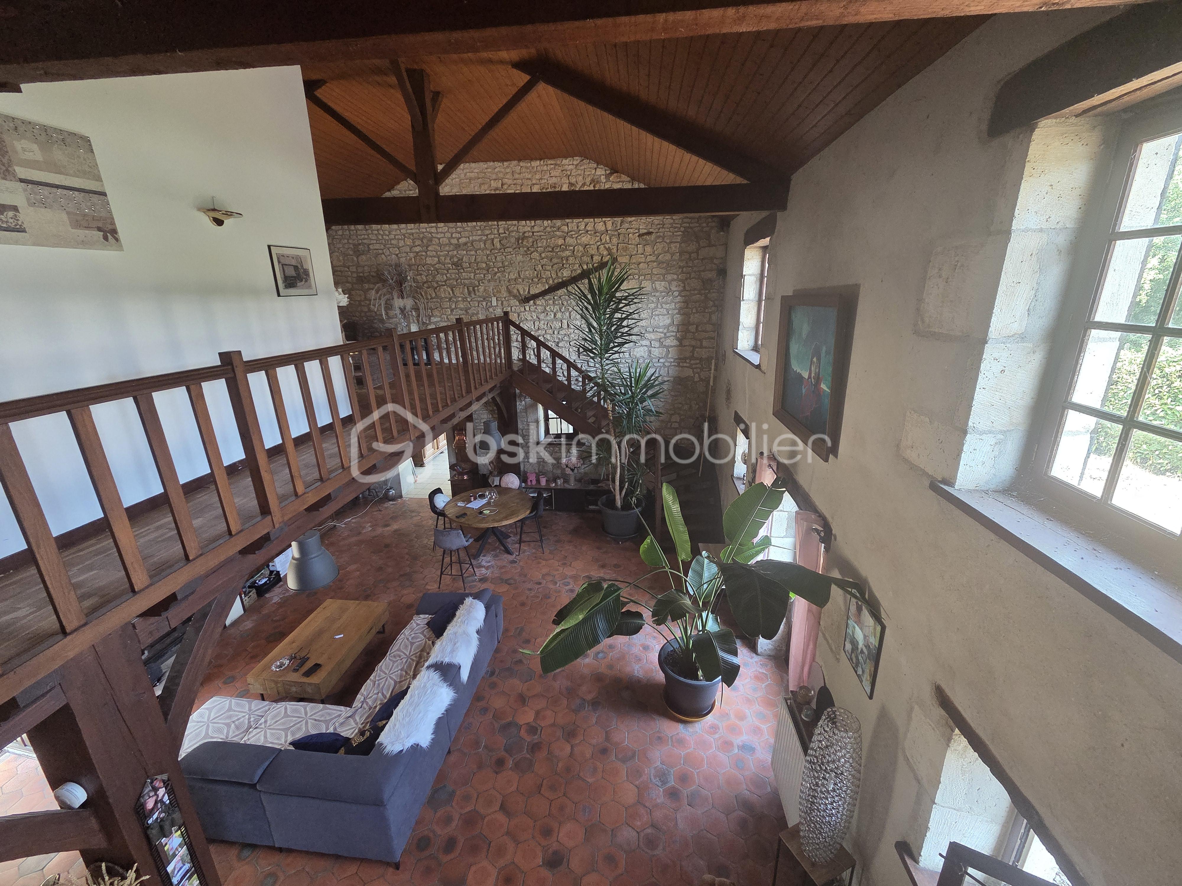 Maison charentaise de 277 m² - EN HAUT 2.jpg