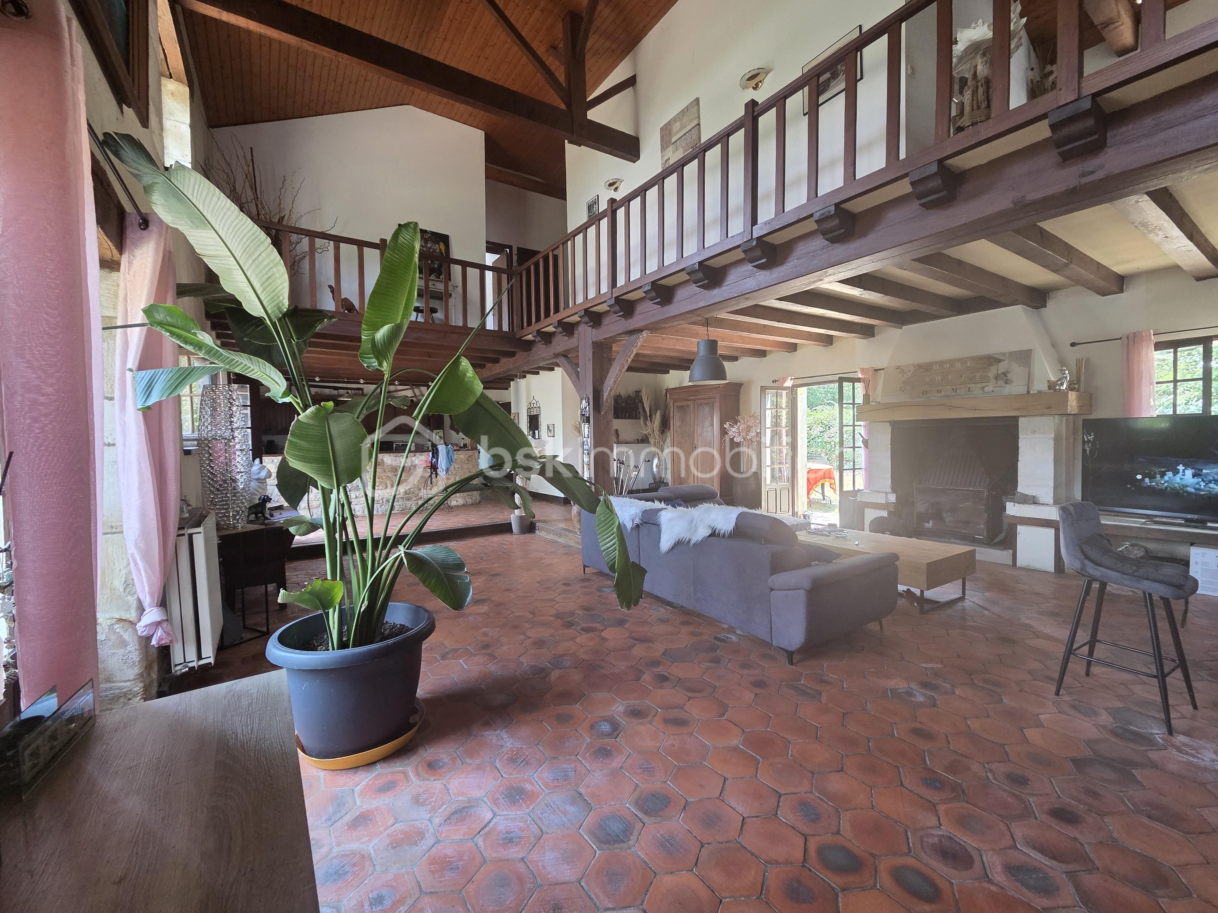 Maison charentaise de 277 m² - SALON 7.jpg