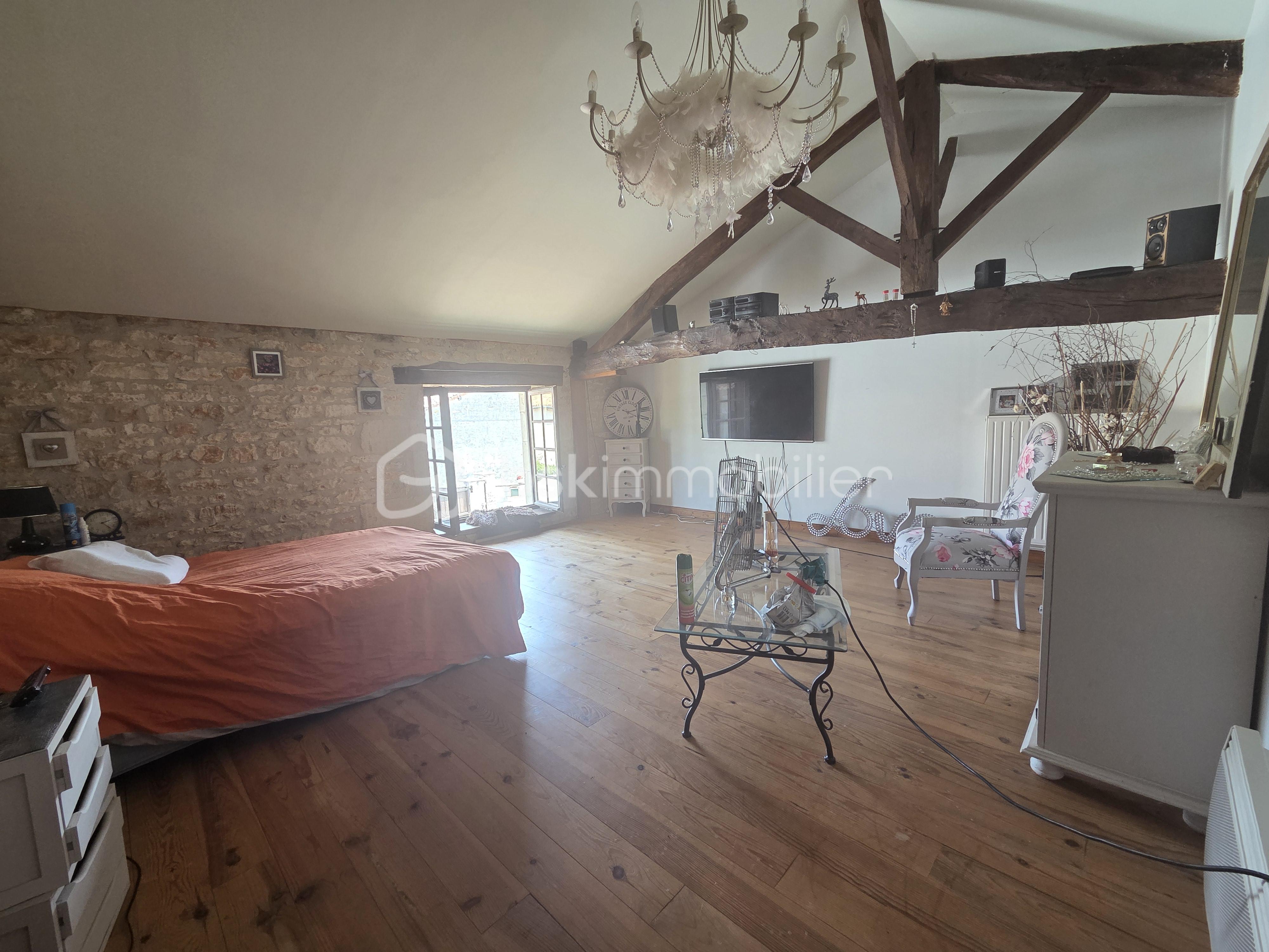 Maison charentaise de 277 m² - CHAMBRE 7.jpg