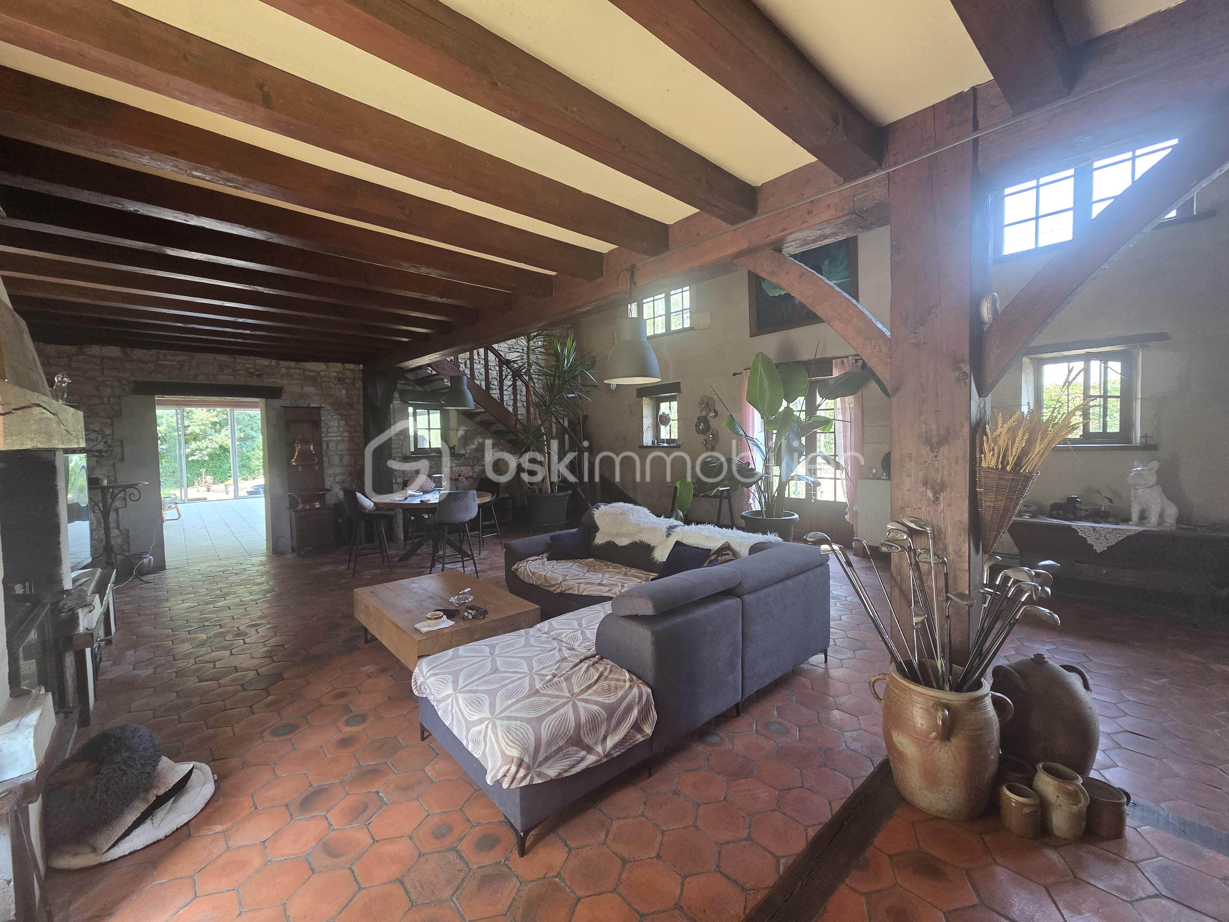 Maison charentaise de 277 m² - SALON.jpg