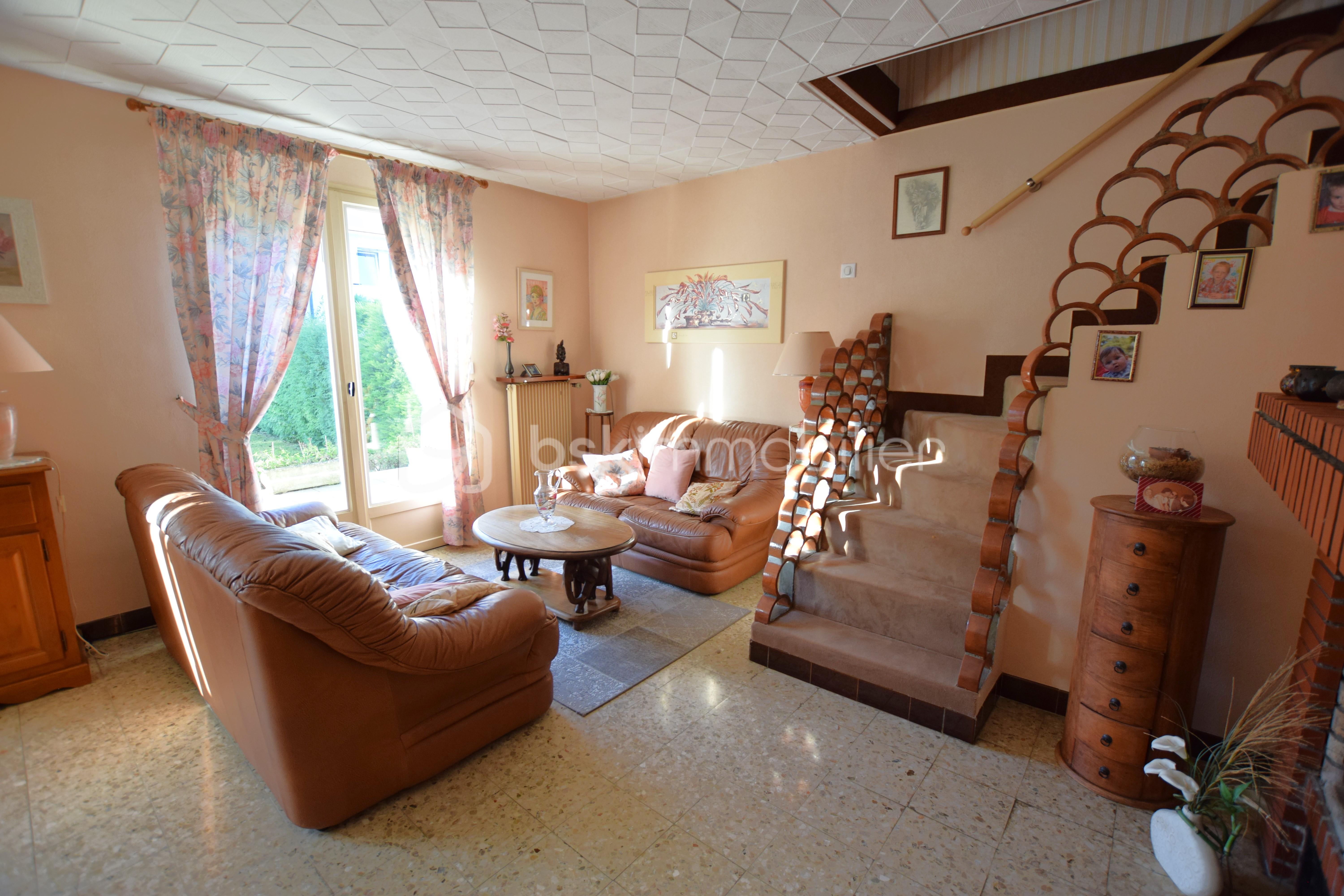 Maison de 145 m² - SALON.JPG