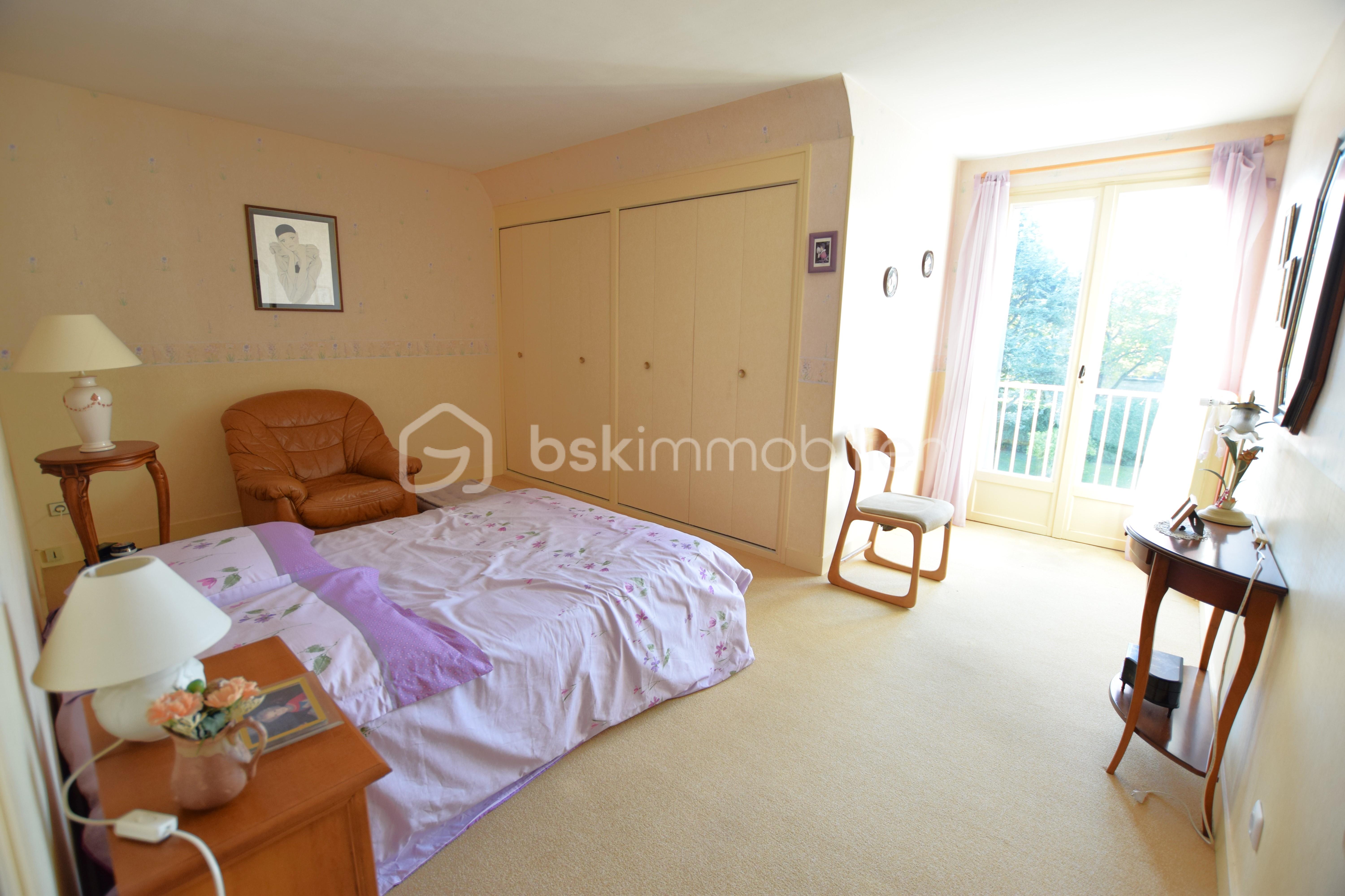 Maison de 145 m² - CHAMBRE BALCON 2.JPG